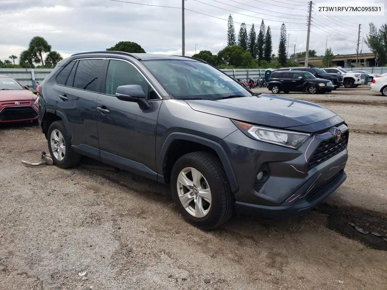 2T3W1RFV7MC095531 2021 Toyota Rav4 Xle