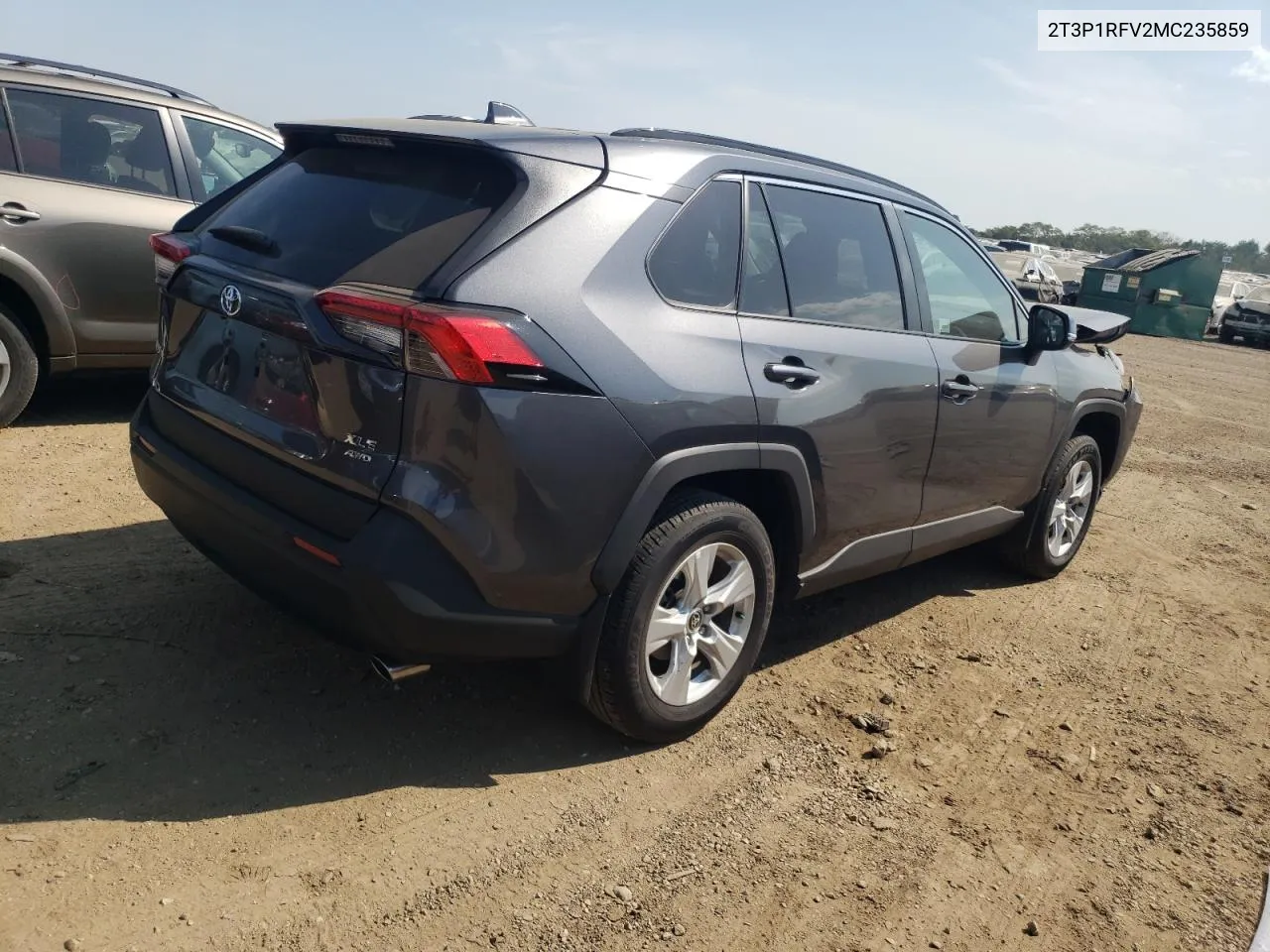 2T3P1RFV2MC235859 2021 Toyota Rav4 Xle