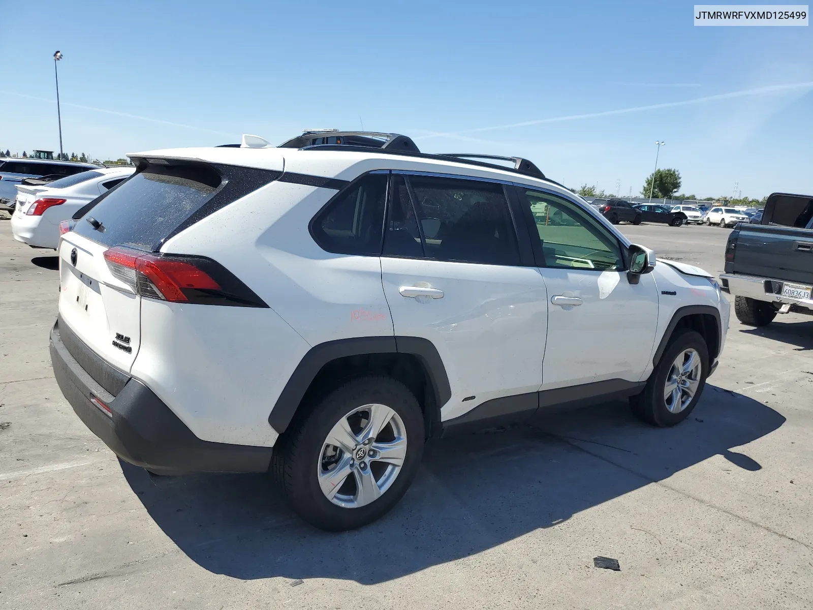 JTMRWRFVXMD125499 2021 Toyota Rav4 Xle