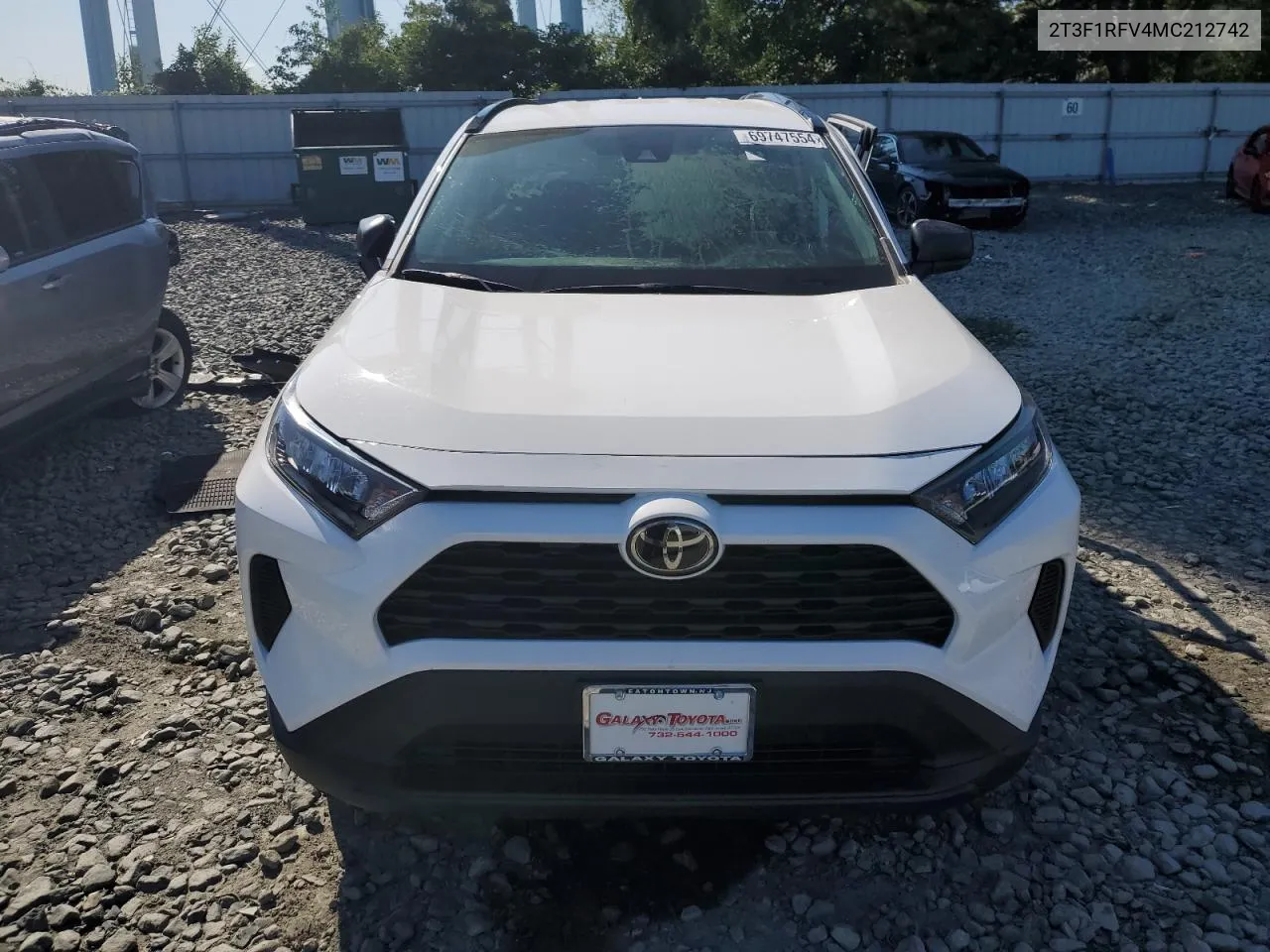 2T3F1RFV4MC212742 2021 Toyota Rav4 Le