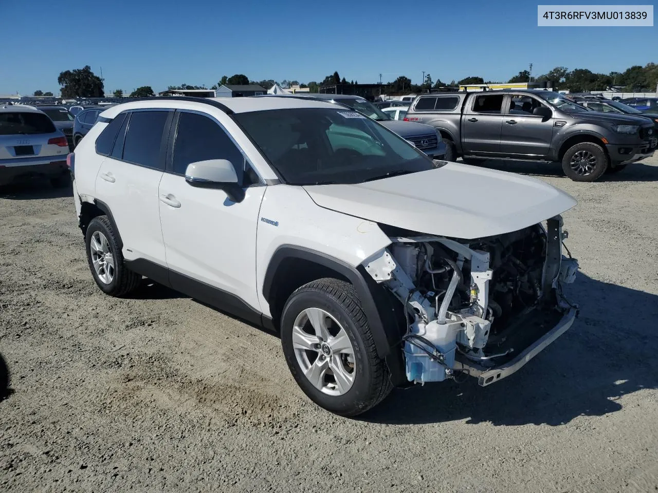 4T3R6RFV3MU013839 2021 Toyota Rav4 Xle