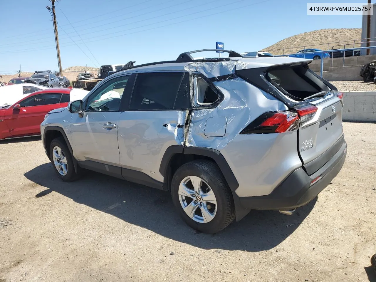 4T3RWRFV6MU025757 2021 Toyota Rav4 Xle