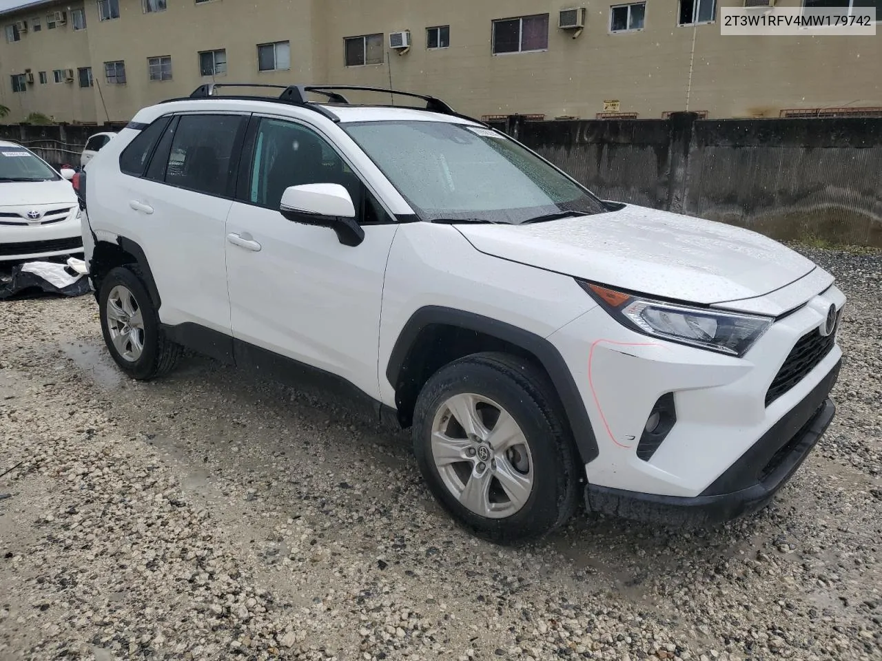 2021 Toyota Rav4 Xle VIN: 2T3W1RFV4MW179742 Lot: 70988294