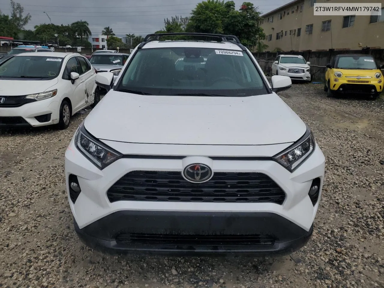 2021 Toyota Rav4 Xle VIN: 2T3W1RFV4MW179742 Lot: 70988294