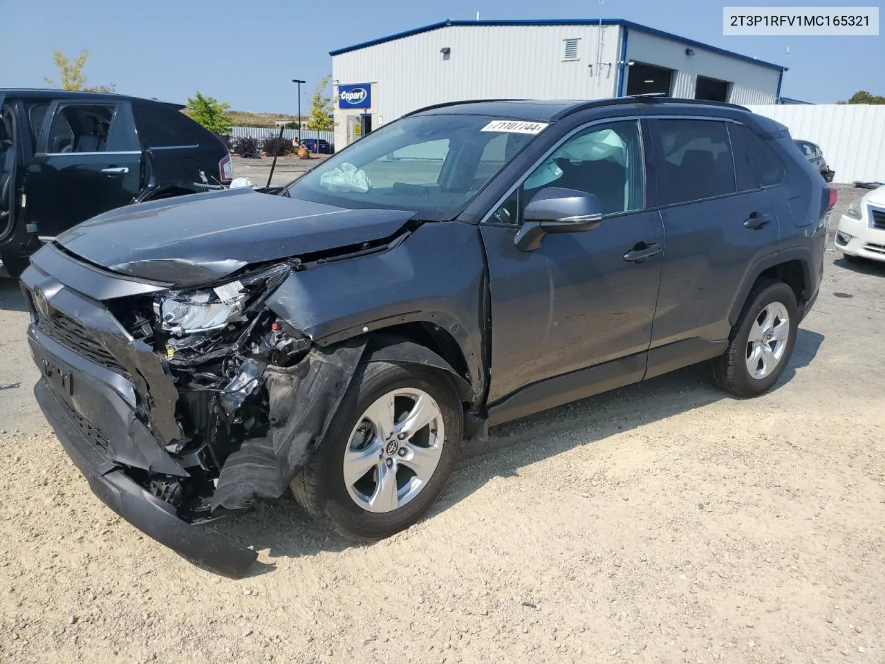 2T3P1RFV1MC165321 2021 Toyota Rav4 Xle