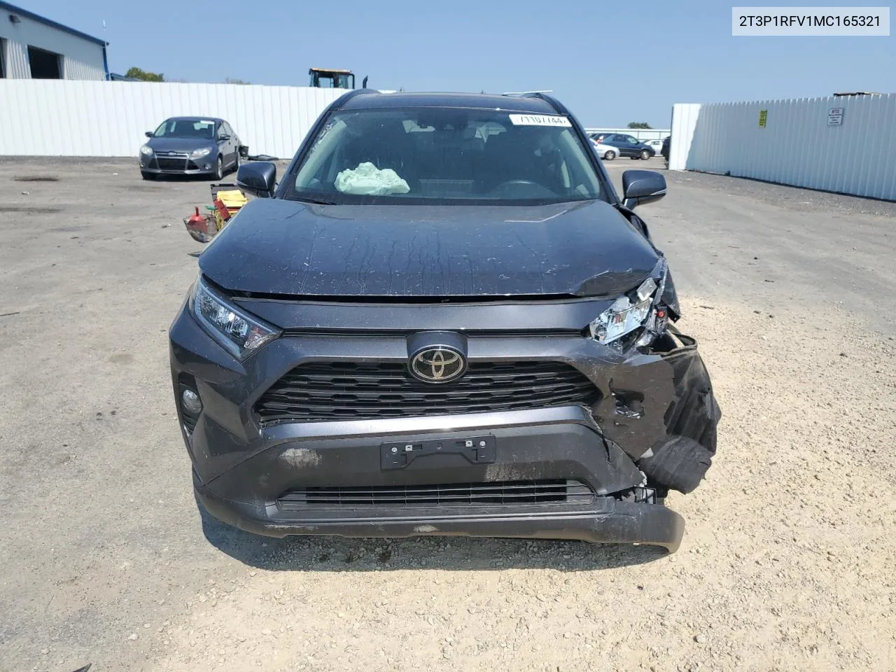 2T3P1RFV1MC165321 2021 Toyota Rav4 Xle