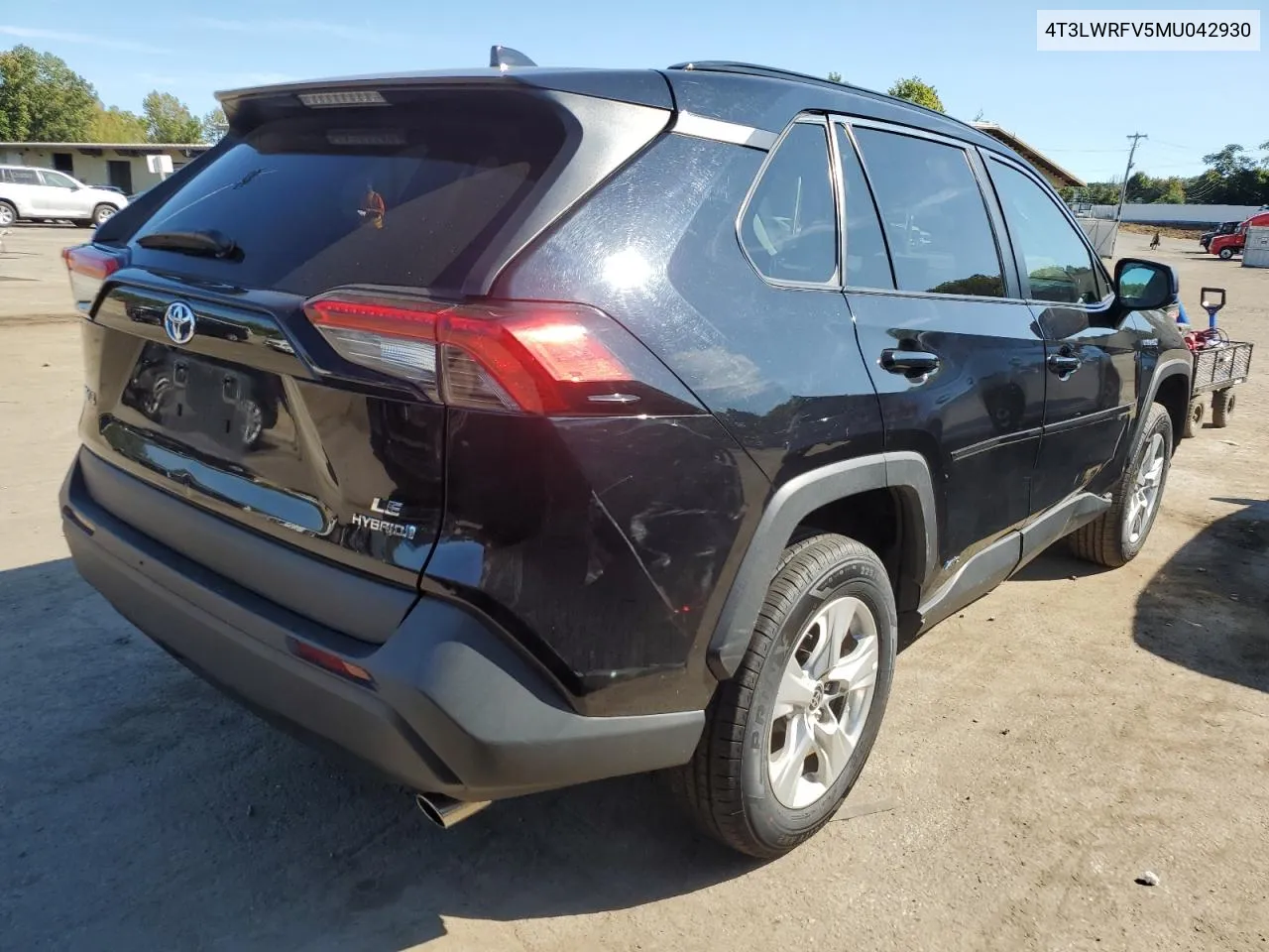 4T3LWRFV5MU042930 2021 Toyota Rav4 Le