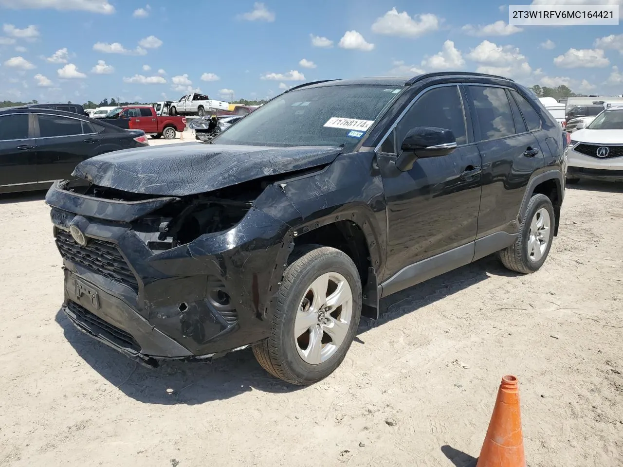 2T3W1RFV6MC164421 2021 Toyota Rav4 Xle