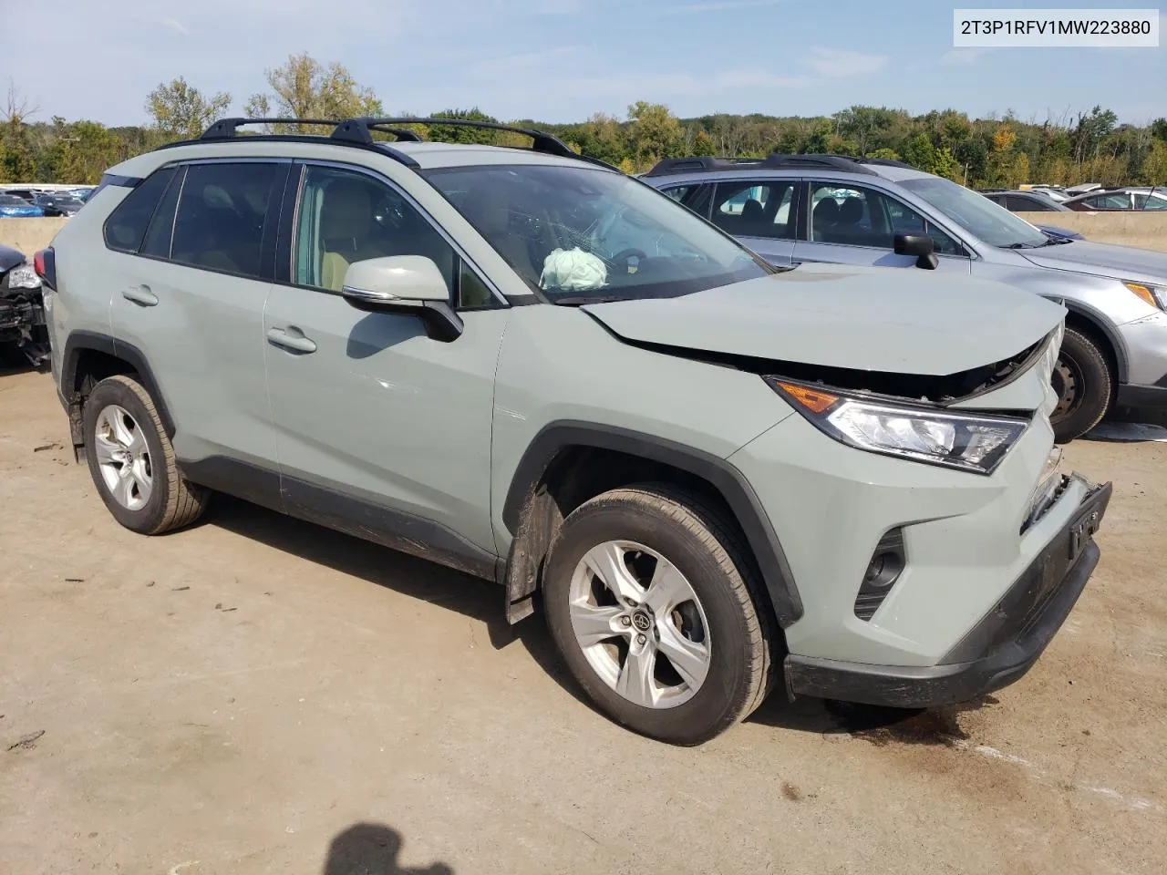 2T3P1RFV1MW223880 2021 Toyota Rav4 Xle