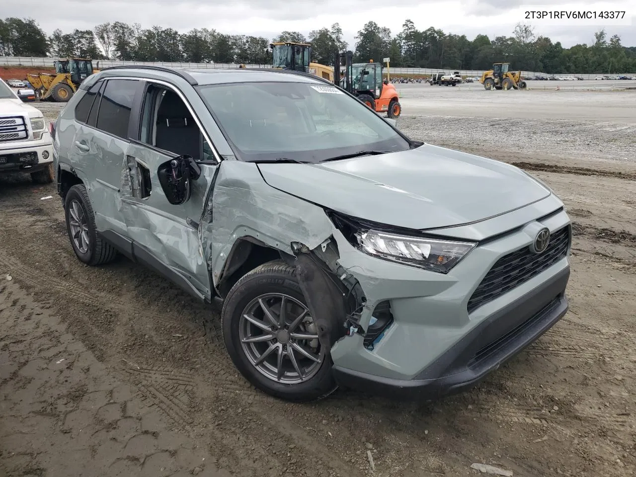 2T3P1RFV6MC143377 2021 Toyota Rav4 Xle