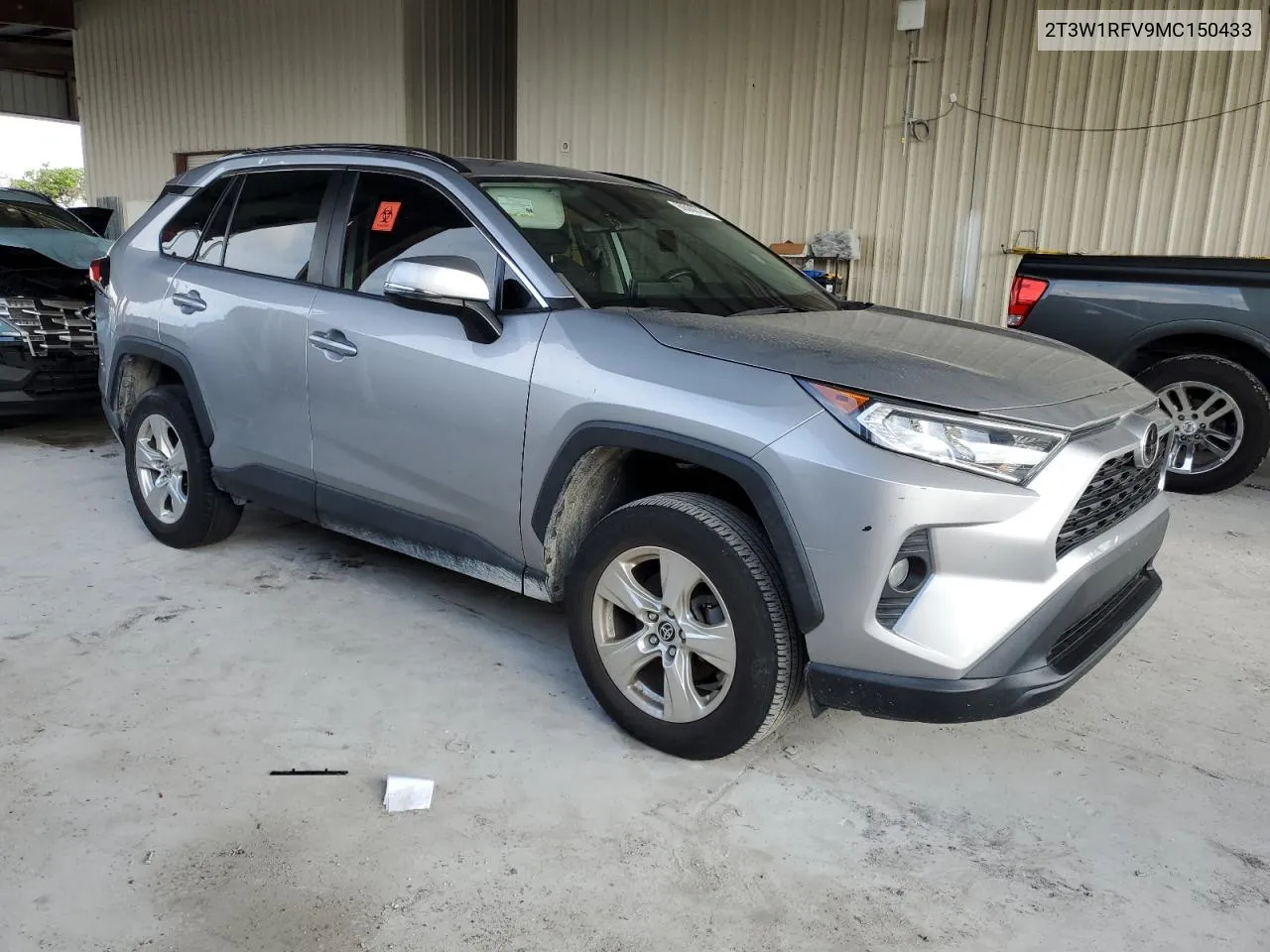 2T3W1RFV9MC150433 2021 Toyota Rav4 Xle