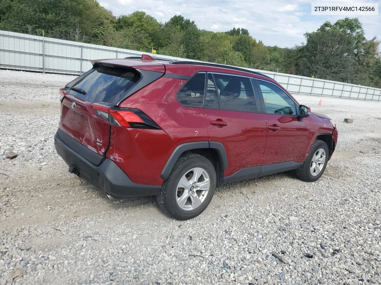 2T3P1RFV4MC142566 2021 Toyota Rav4 Xle