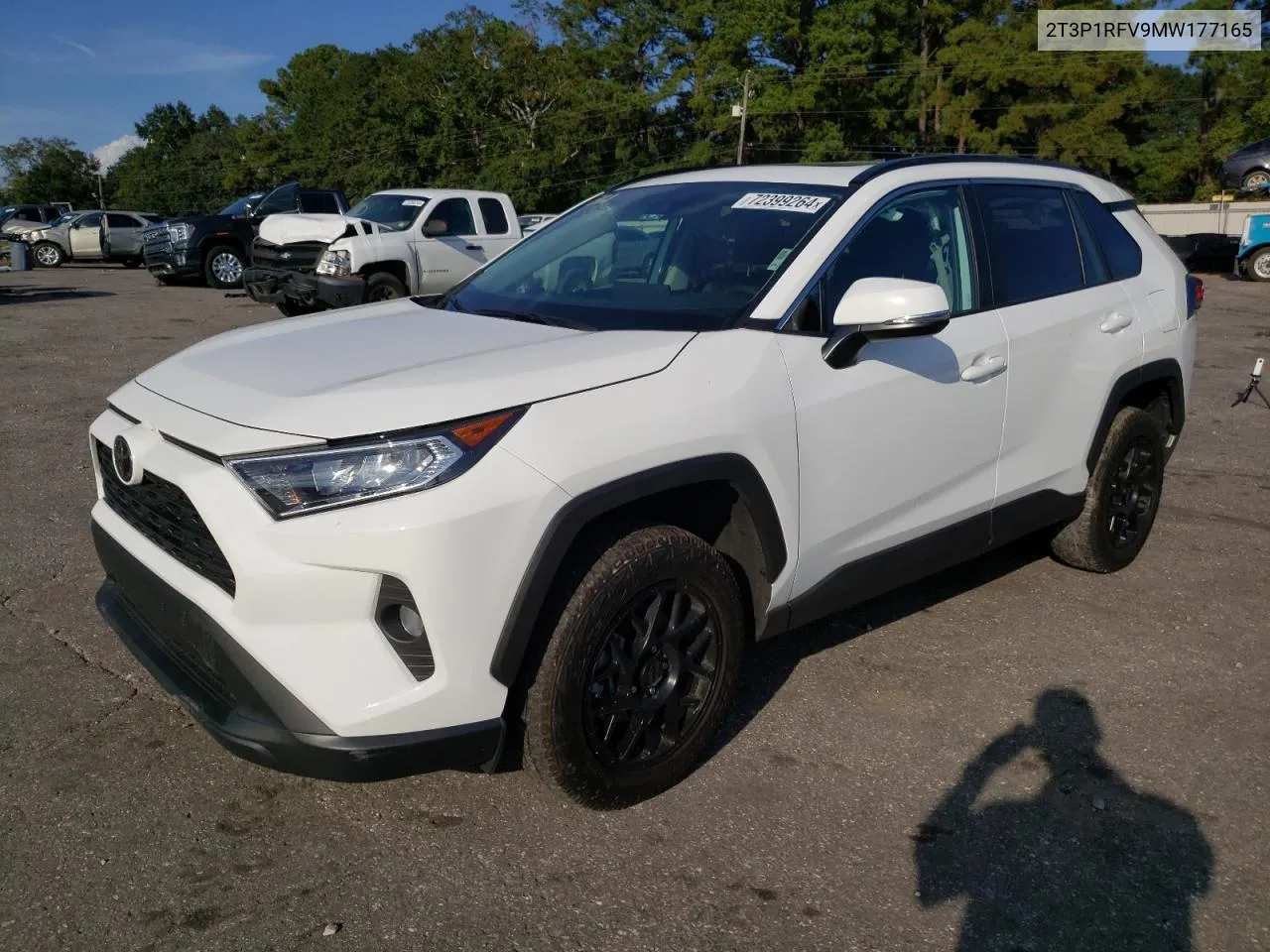 2T3P1RFV9MW177165 2021 Toyota Rav4 Xle