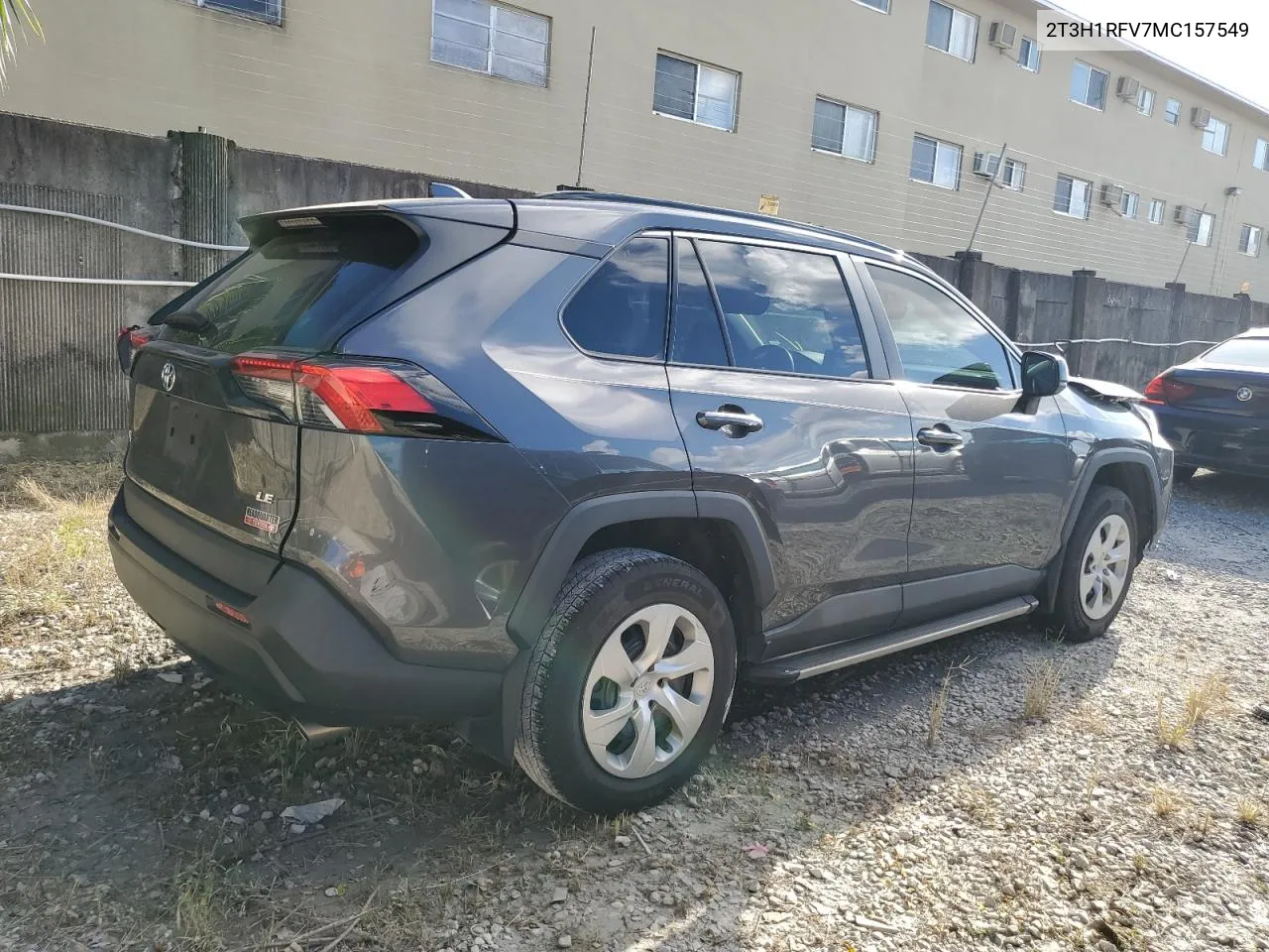 2T3H1RFV7MC157549 2021 Toyota Rav4 Le