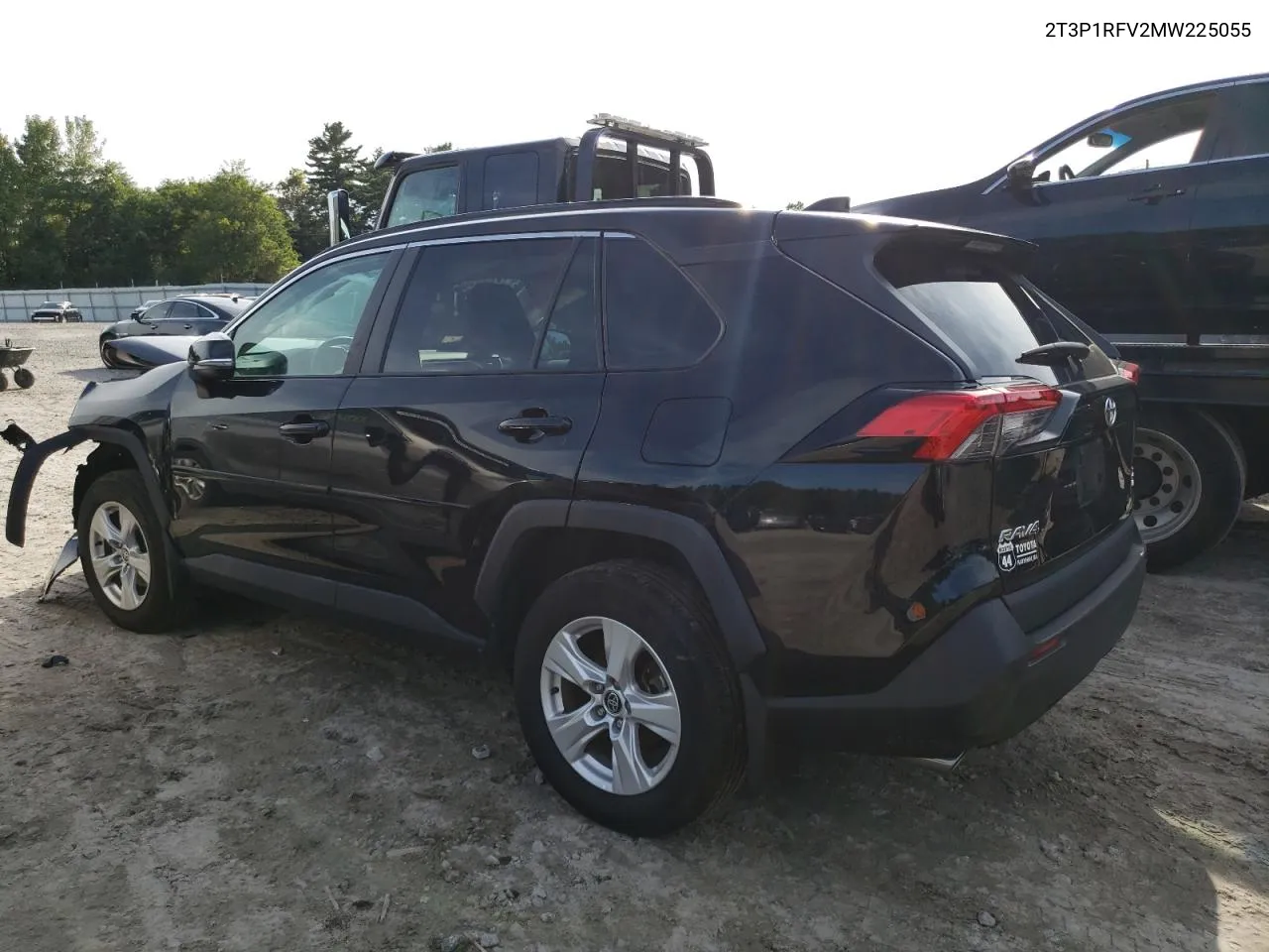 2T3P1RFV2MW225055 2021 Toyota Rav4 Xle