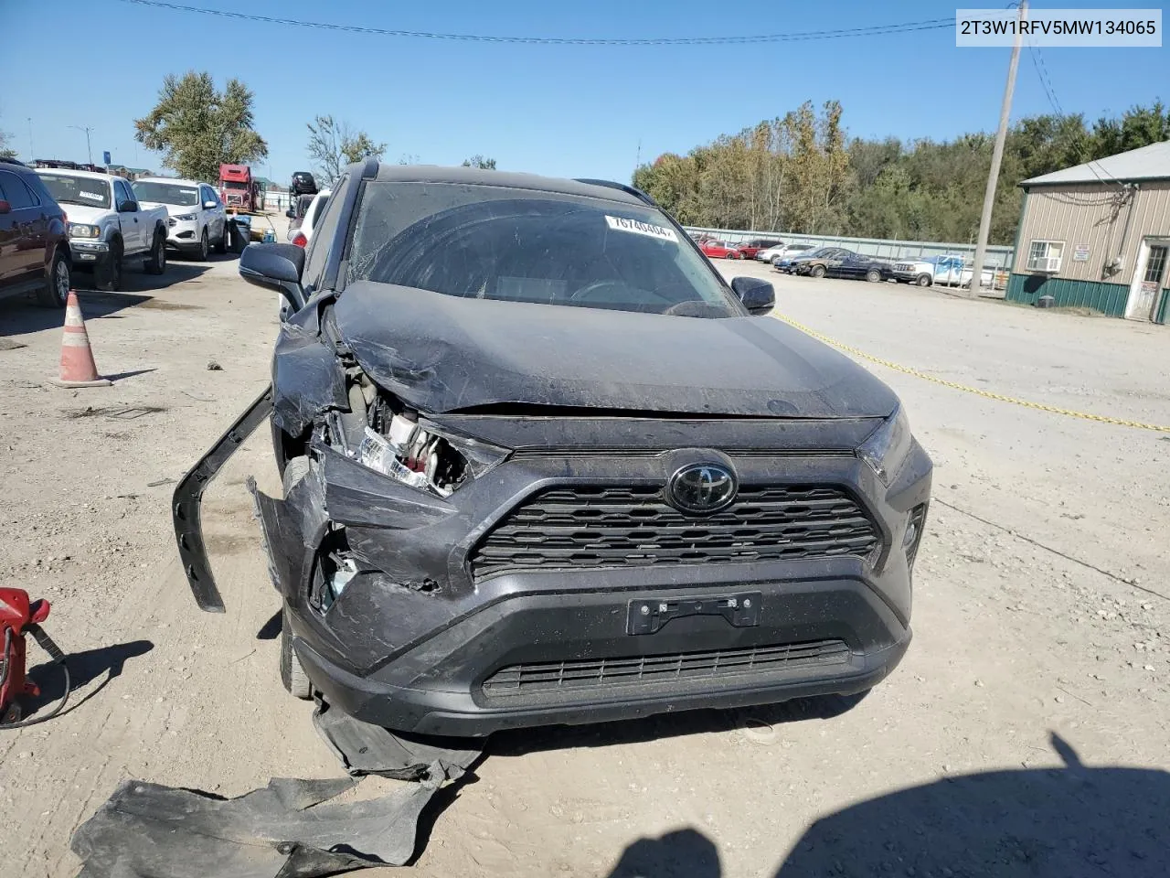 2021 Toyota Rav4 Xle VIN: 2T3W1RFV5MW134065 Lot: 76740404