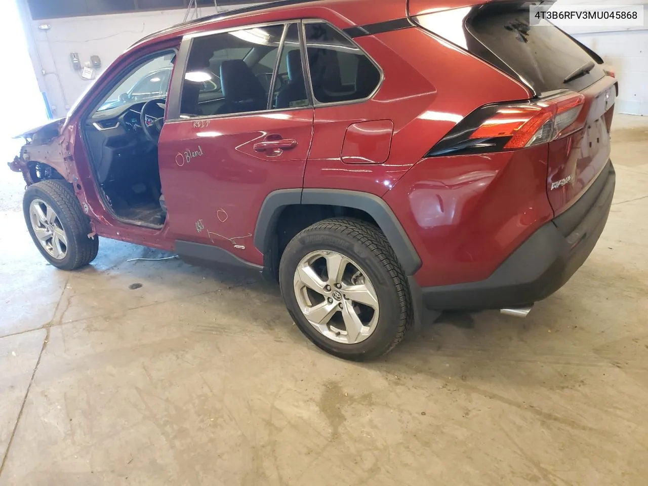 2021 Toyota Rav4 Xle Premium VIN: 4T3B6RFV3MU045868 Lot: 77621674