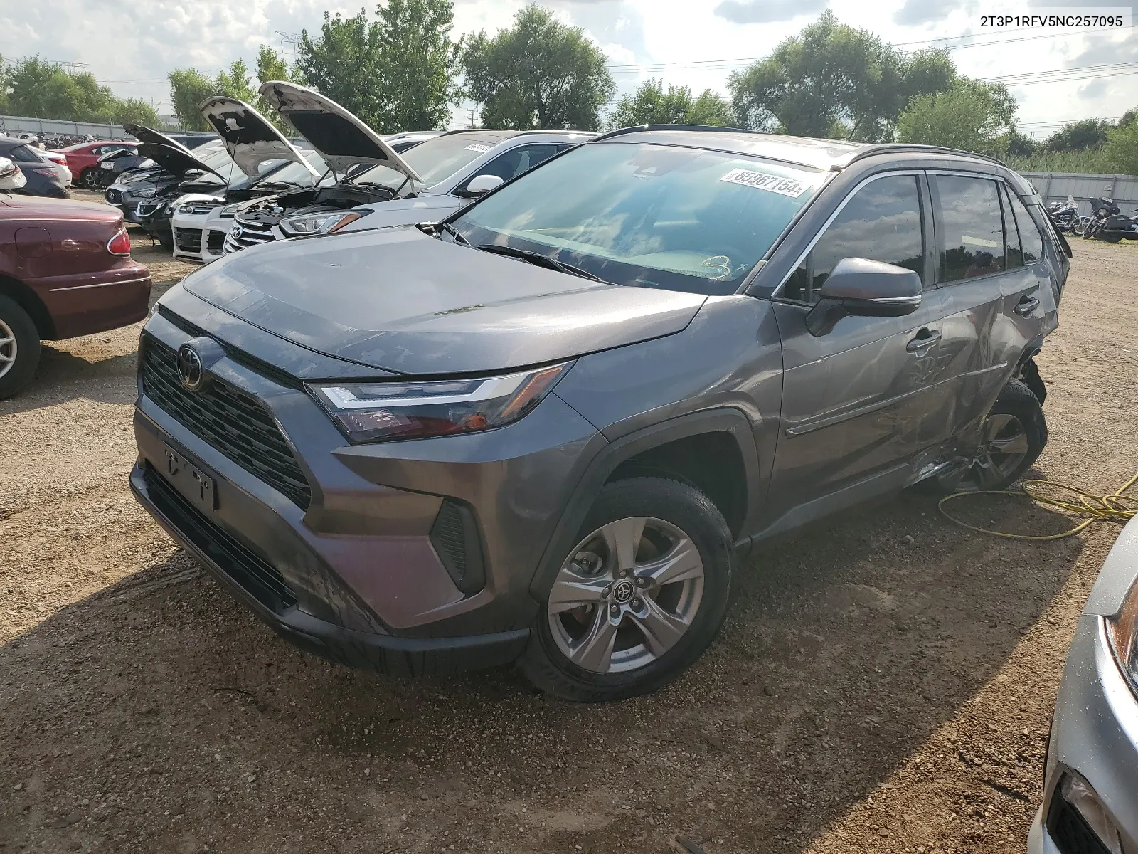 2T3P1RFV5NC257095 2022 Toyota Rav4 Xle