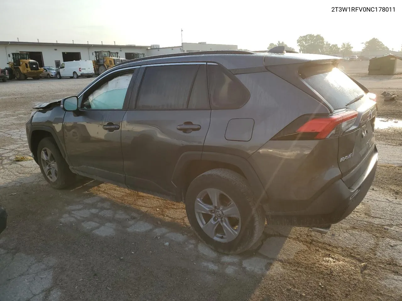 2T3W1RFV0NC178011 2022 Toyota Rav4 Xle