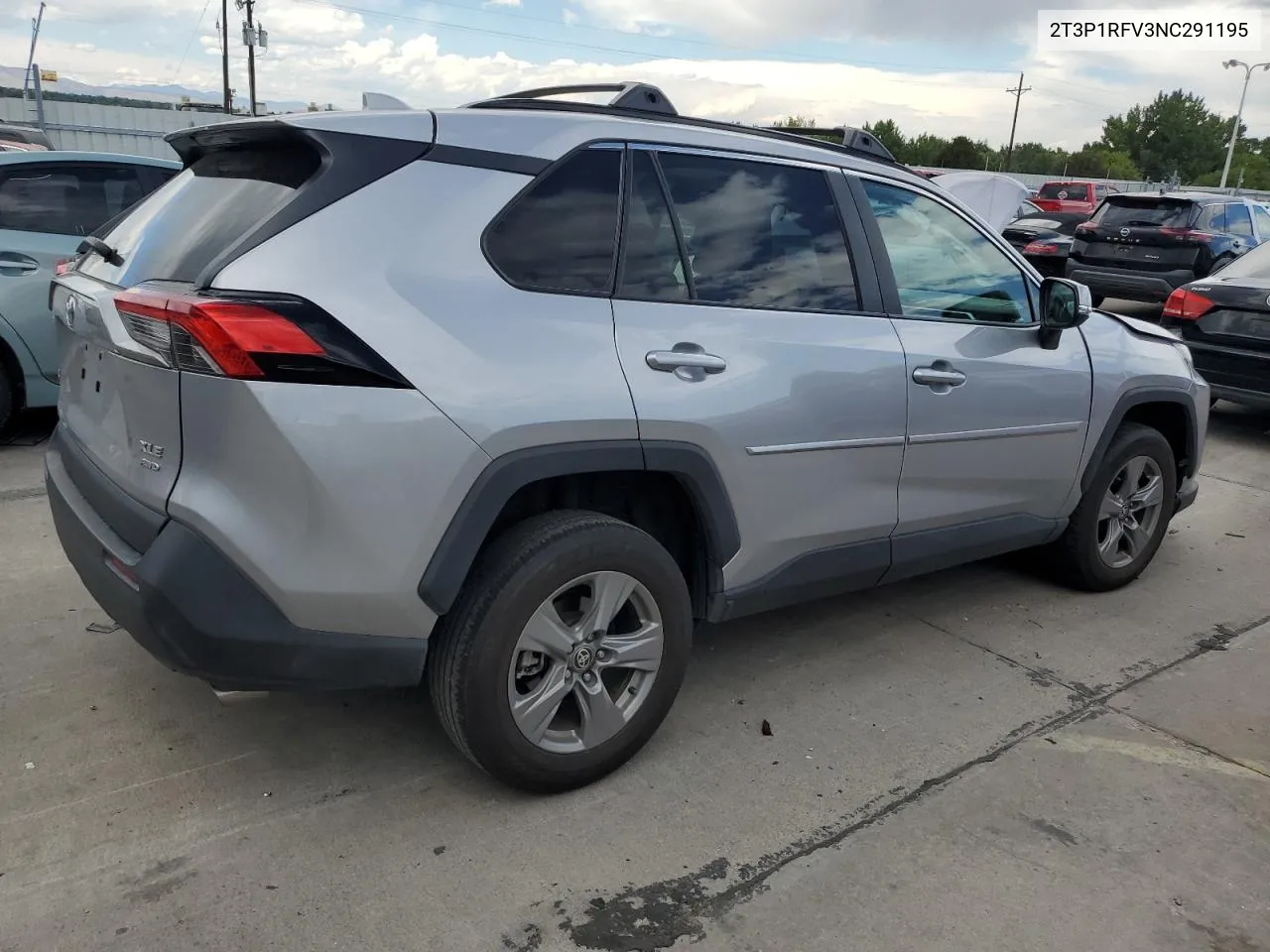 2T3P1RFV3NC291195 2022 Toyota Rav4 Xle