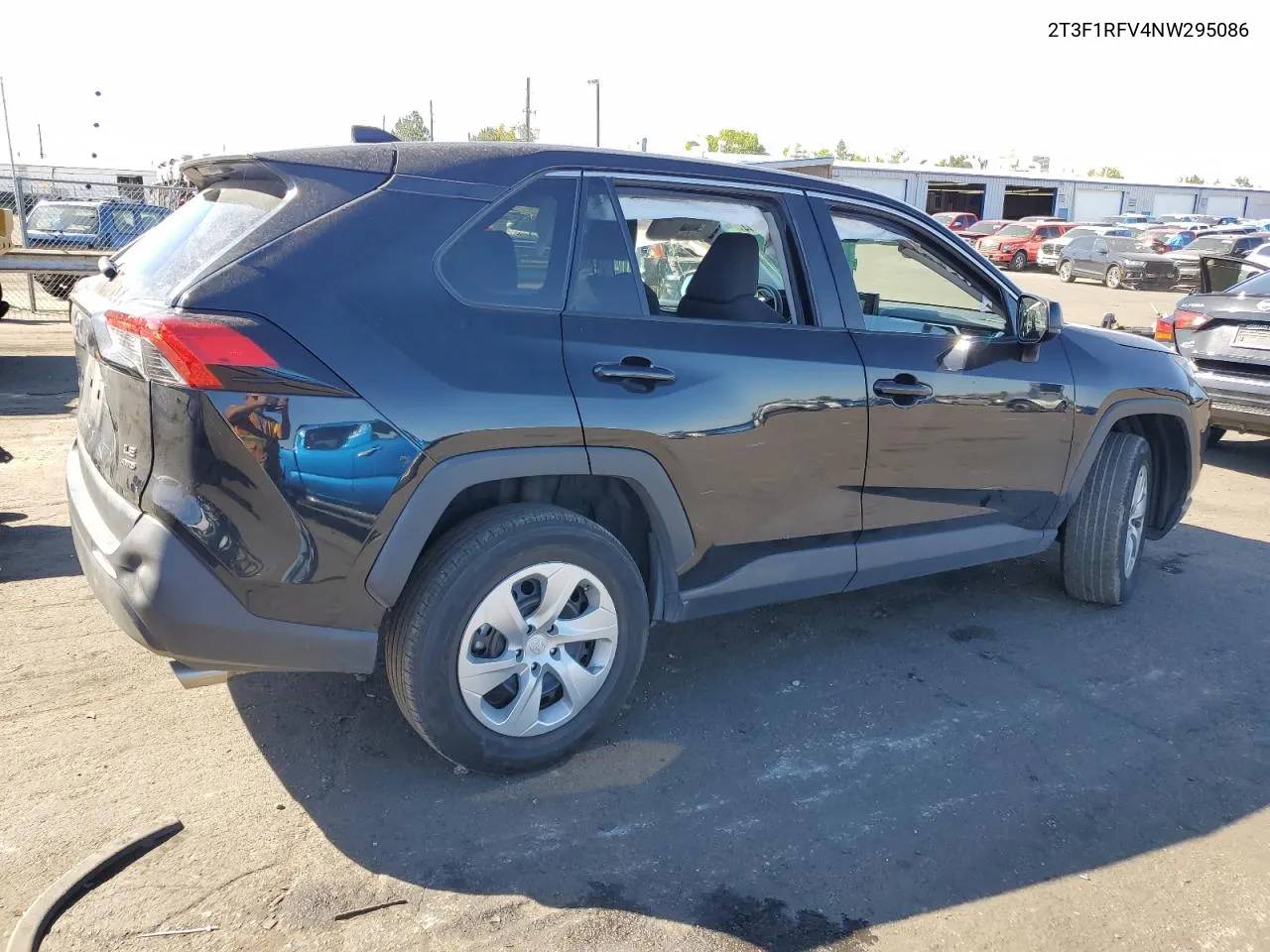 2T3F1RFV4NW295086 2022 Toyota Rav4 Le