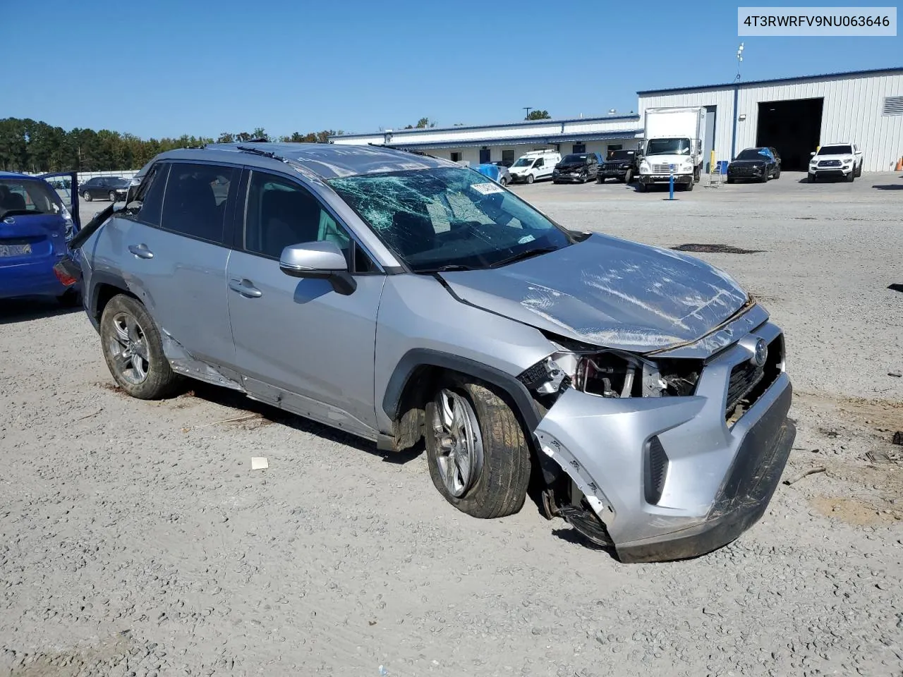 4T3RWRFV9NU063646 2022 Toyota Rav4 Xle