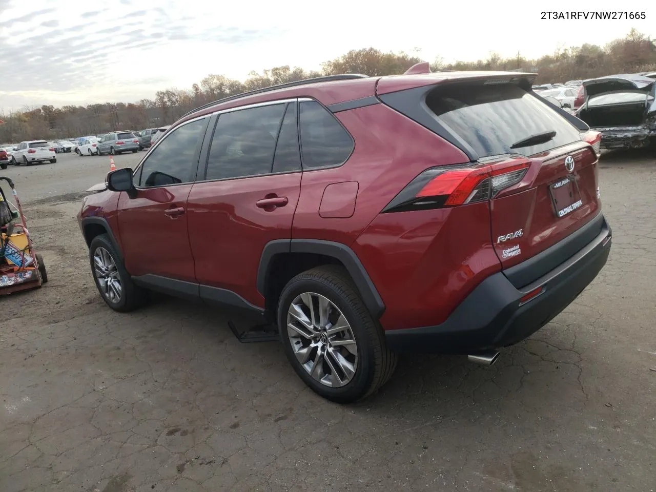 2022 Toyota Rav4 Xle Premium VIN: 2T3A1RFV7NW271665 Lot: 77681604