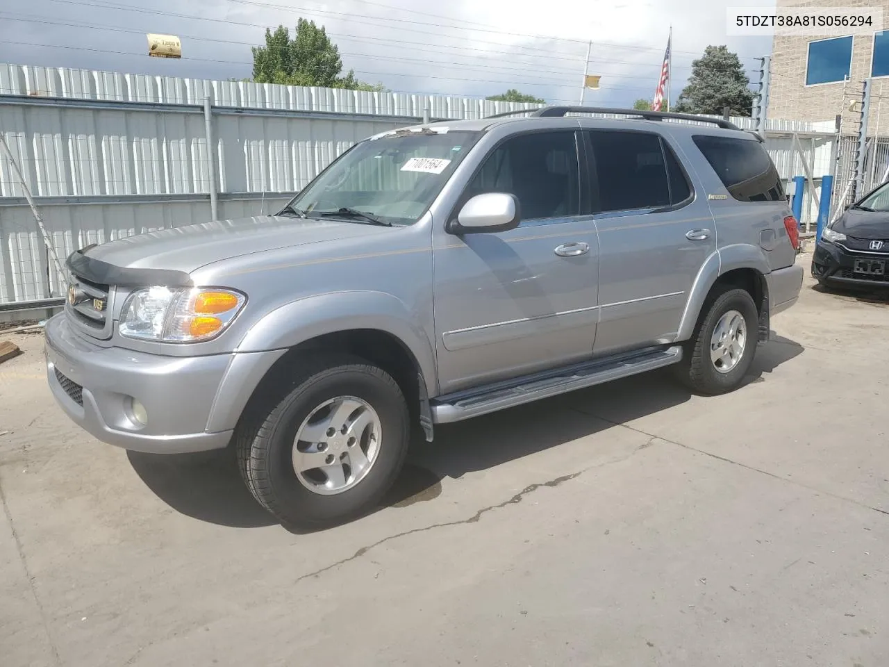 2001 Toyota Sequoia Limited VIN: 5TDZT38A81S056294 Lot: 71001564