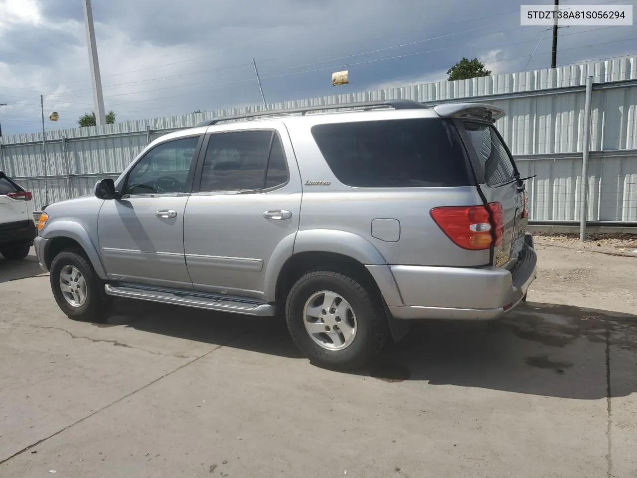 2001 Toyota Sequoia Limited VIN: 5TDZT38A81S056294 Lot: 71001564