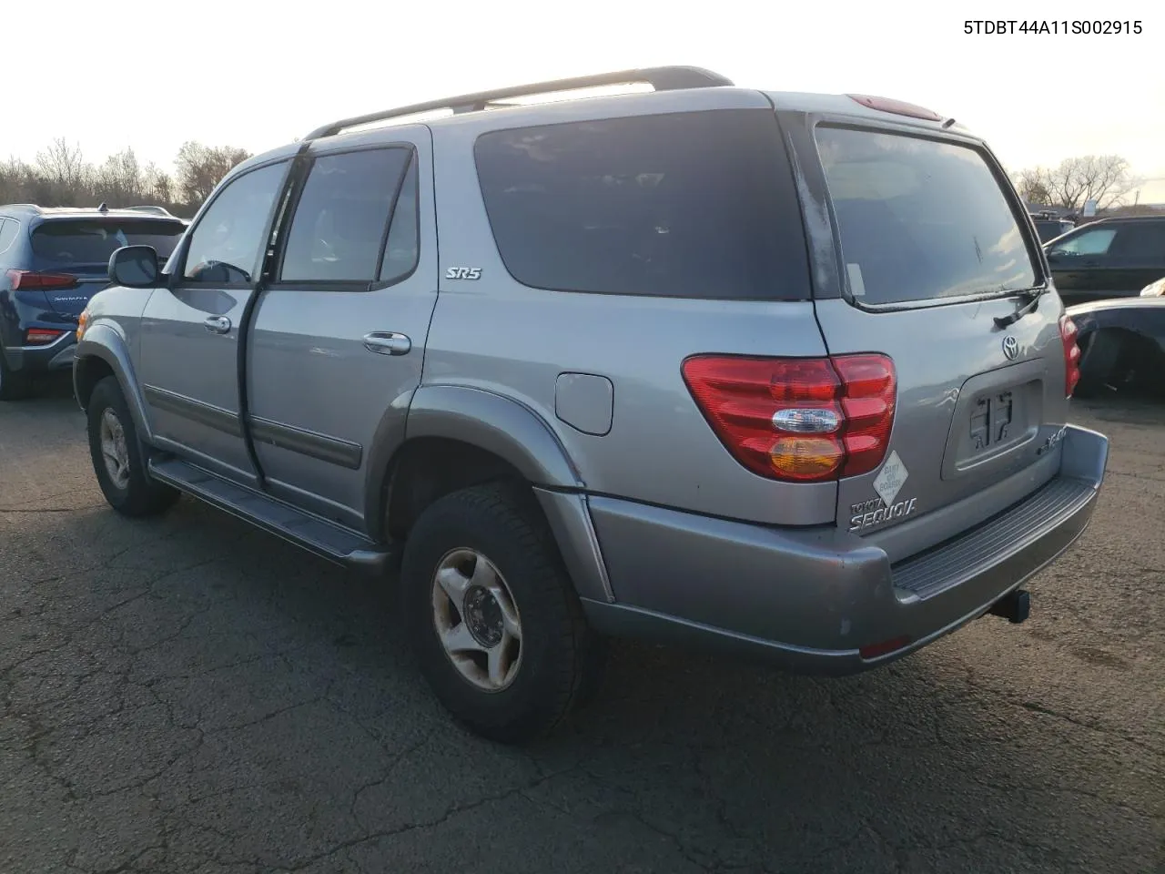 2001 Toyota Sequoia Sr5 VIN: 5TDBT44A11S002915 Lot: 77659444