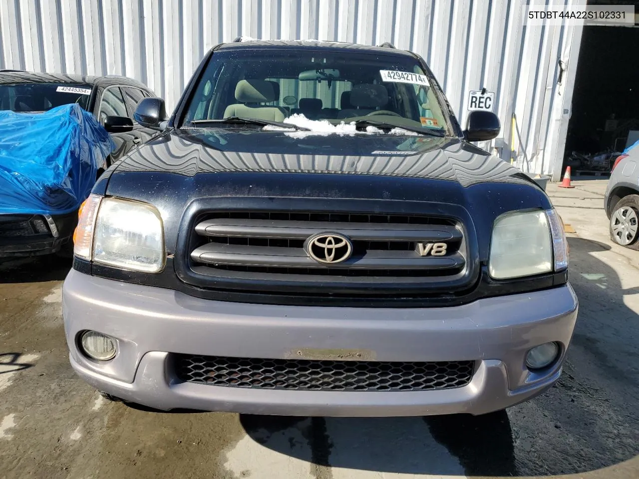 2002 Toyota Sequoia Sr5 VIN: 5TDBT44A22S102331 Lot: 42942774