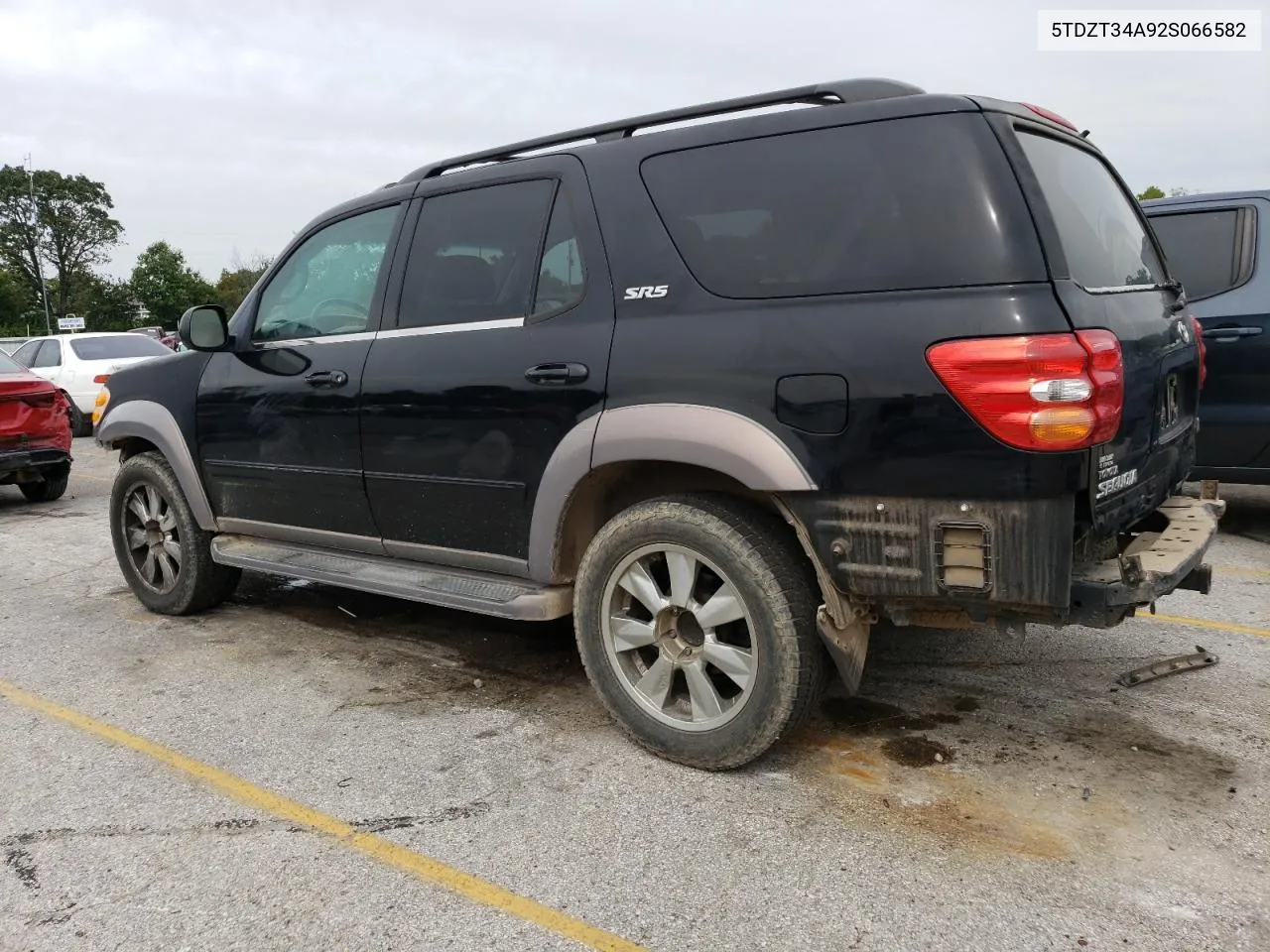 2002 Toyota Sequoia Sr5 VIN: 5TDZT34A92S066582 Lot: 69927384