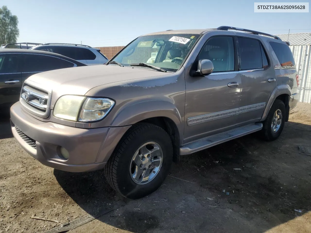 2002 Toyota Sequoia Limited VIN: 5TDZT38A62S095628 Lot: 71032194