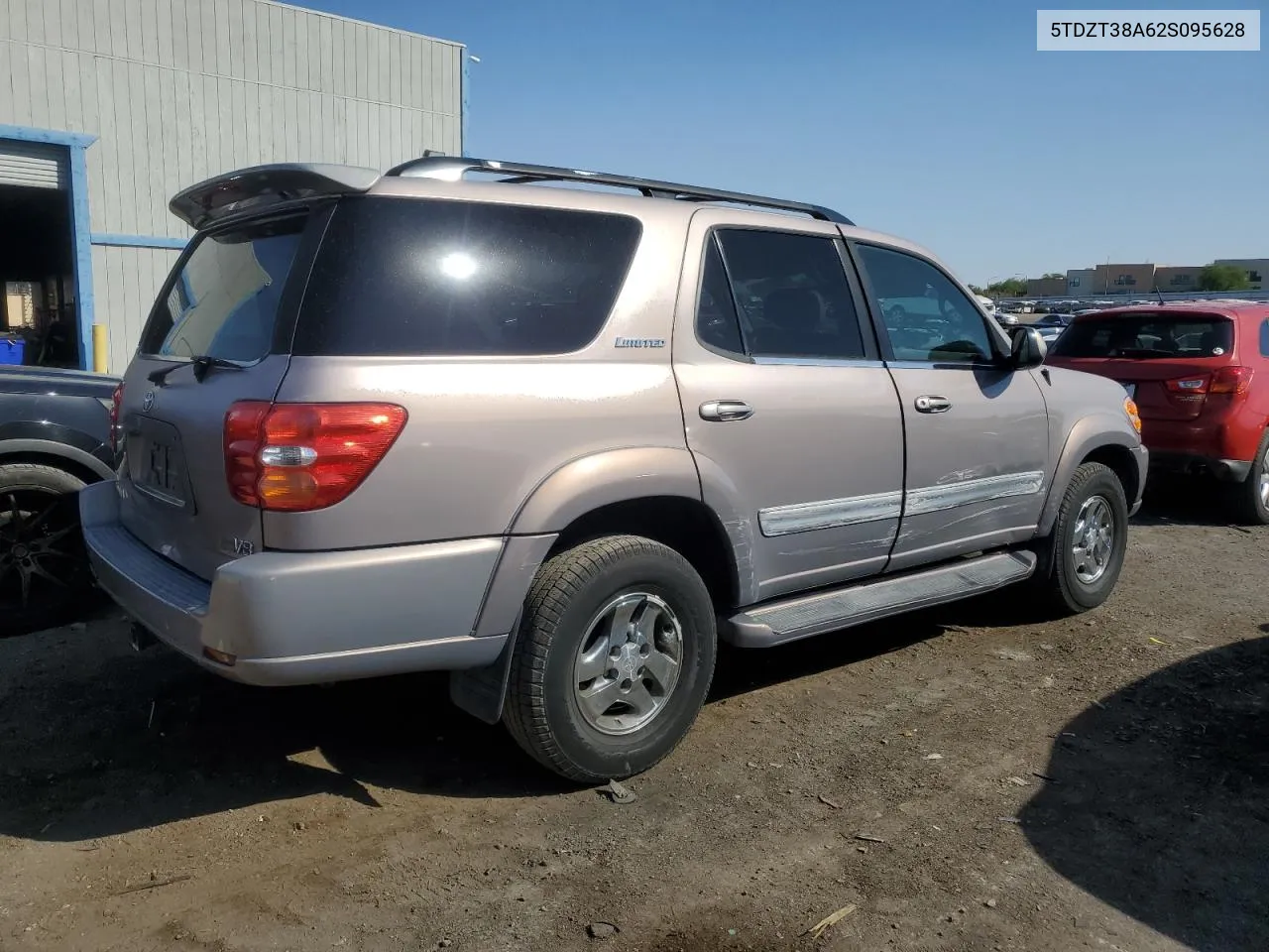 2002 Toyota Sequoia Limited VIN: 5TDZT38A62S095628 Lot: 71032194