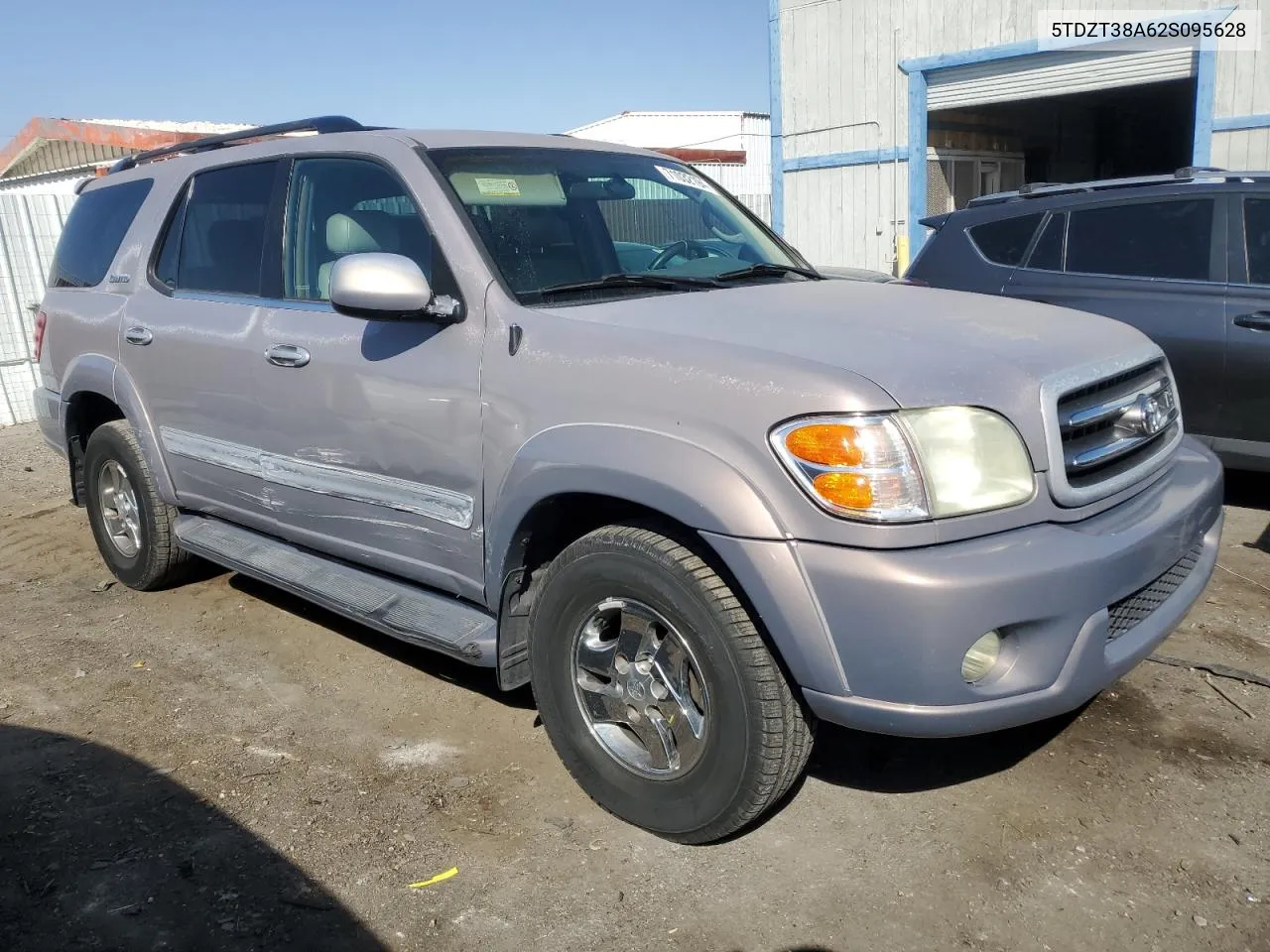 2002 Toyota Sequoia Limited VIN: 5TDZT38A62S095628 Lot: 71032194