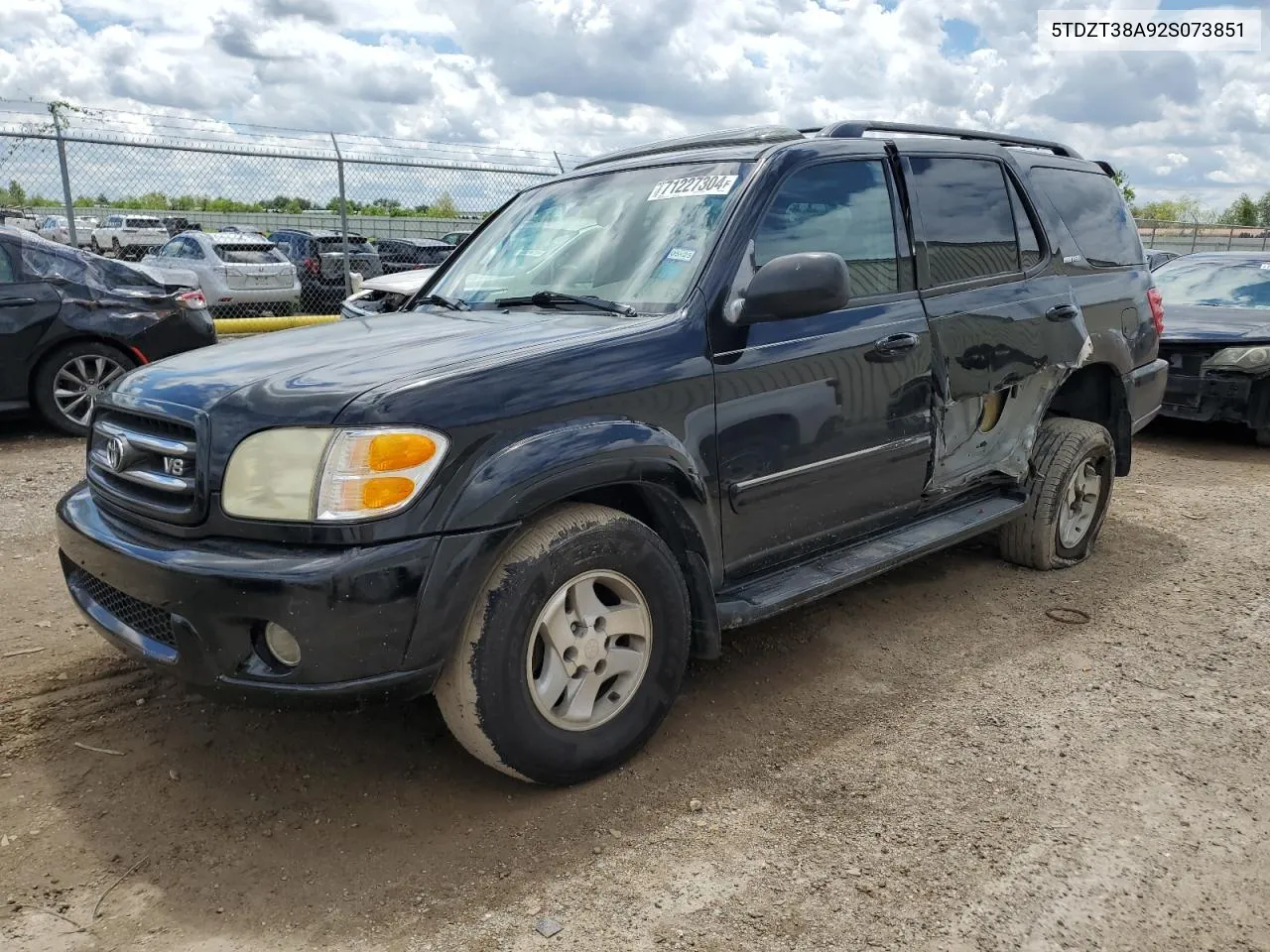 2002 Toyota Sequoia Limited VIN: 5TDZT38A92S073851 Lot: 71227304