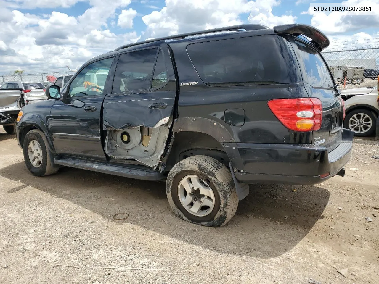 2002 Toyota Sequoia Limited VIN: 5TDZT38A92S073851 Lot: 71227304