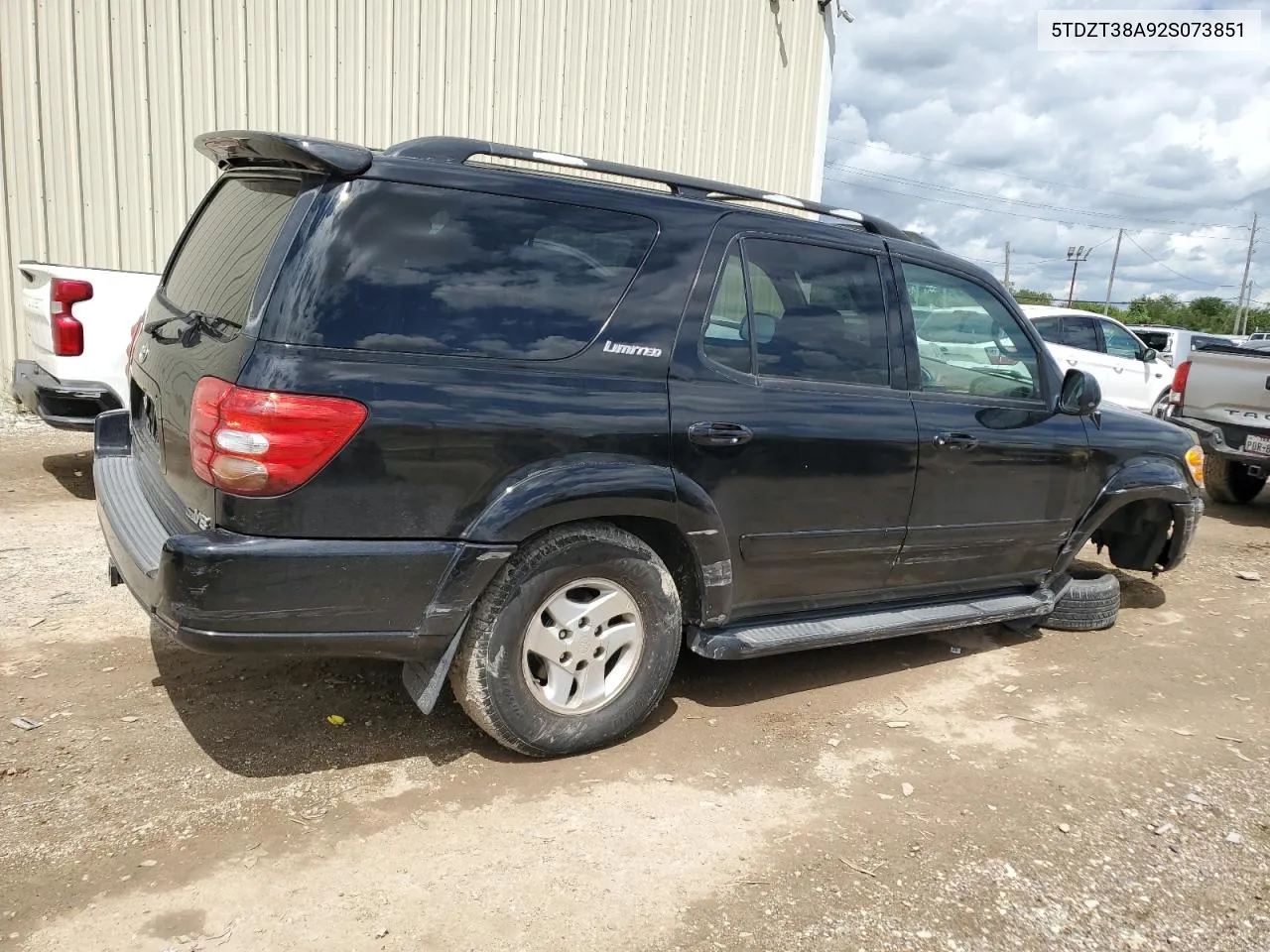 2002 Toyota Sequoia Limited VIN: 5TDZT38A92S073851 Lot: 71227304