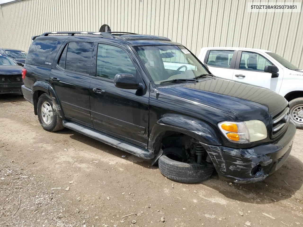 2002 Toyota Sequoia Limited VIN: 5TDZT38A92S073851 Lot: 71227304