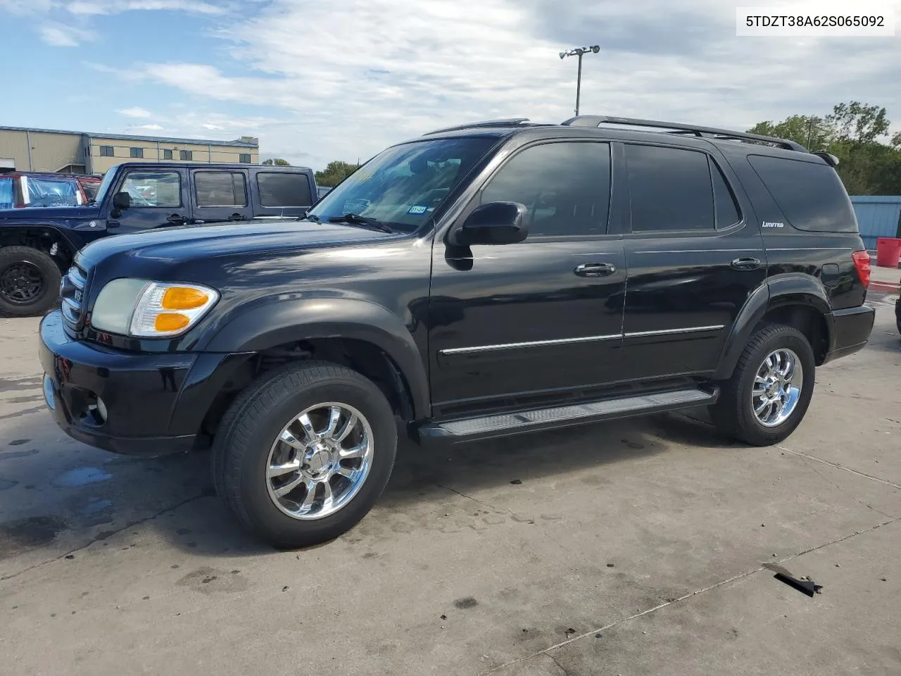 2002 Toyota Sequoia Limited VIN: 5TDZT38A62S065092 Lot: 71359964