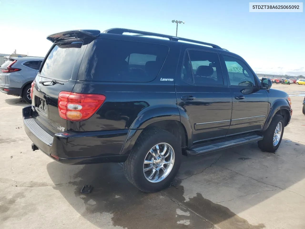 2002 Toyota Sequoia Limited VIN: 5TDZT38A62S065092 Lot: 71359964