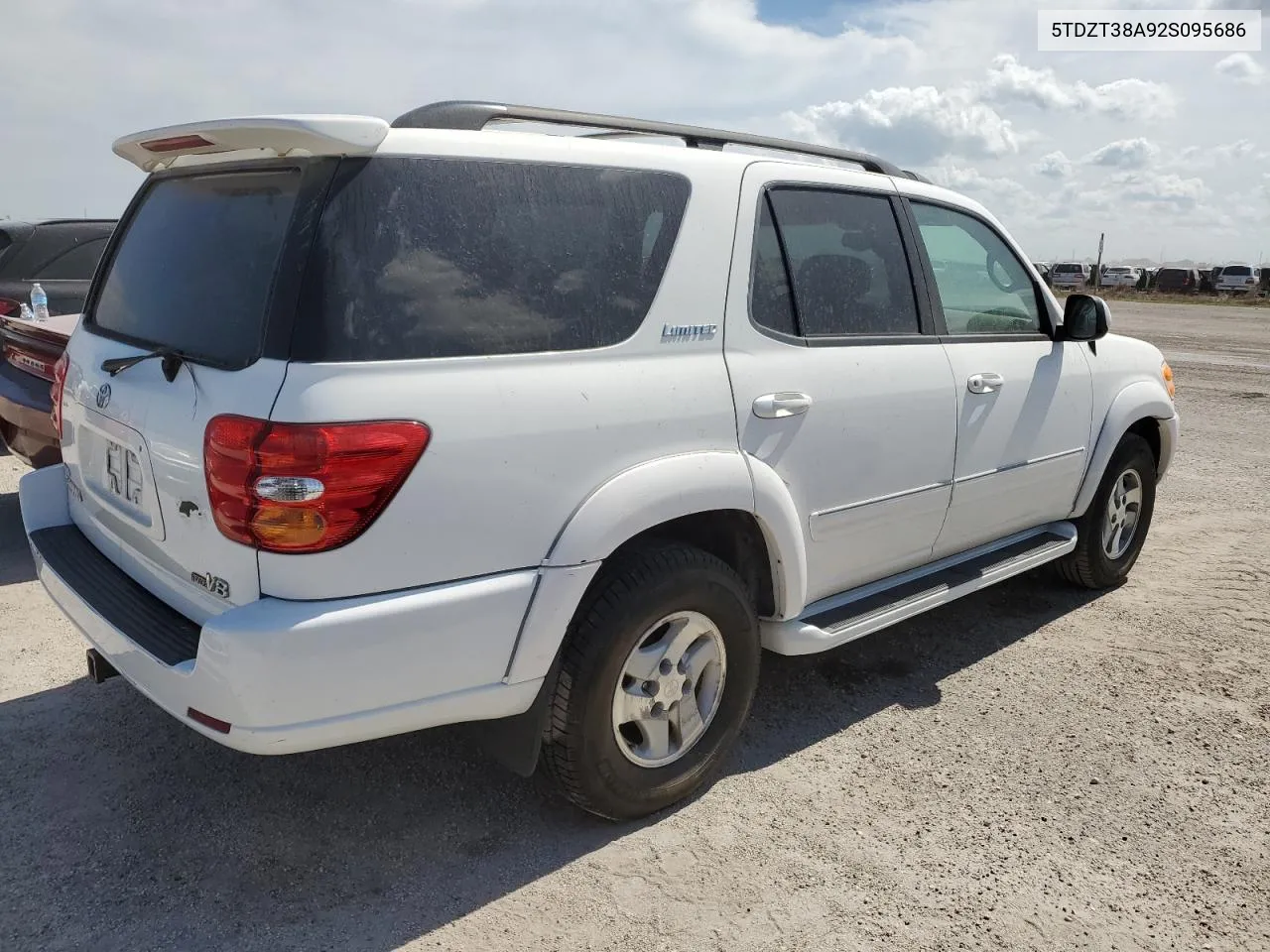 2002 Toyota Sequoia Limited VIN: 5TDZT38A92S095686 Lot: 75327934