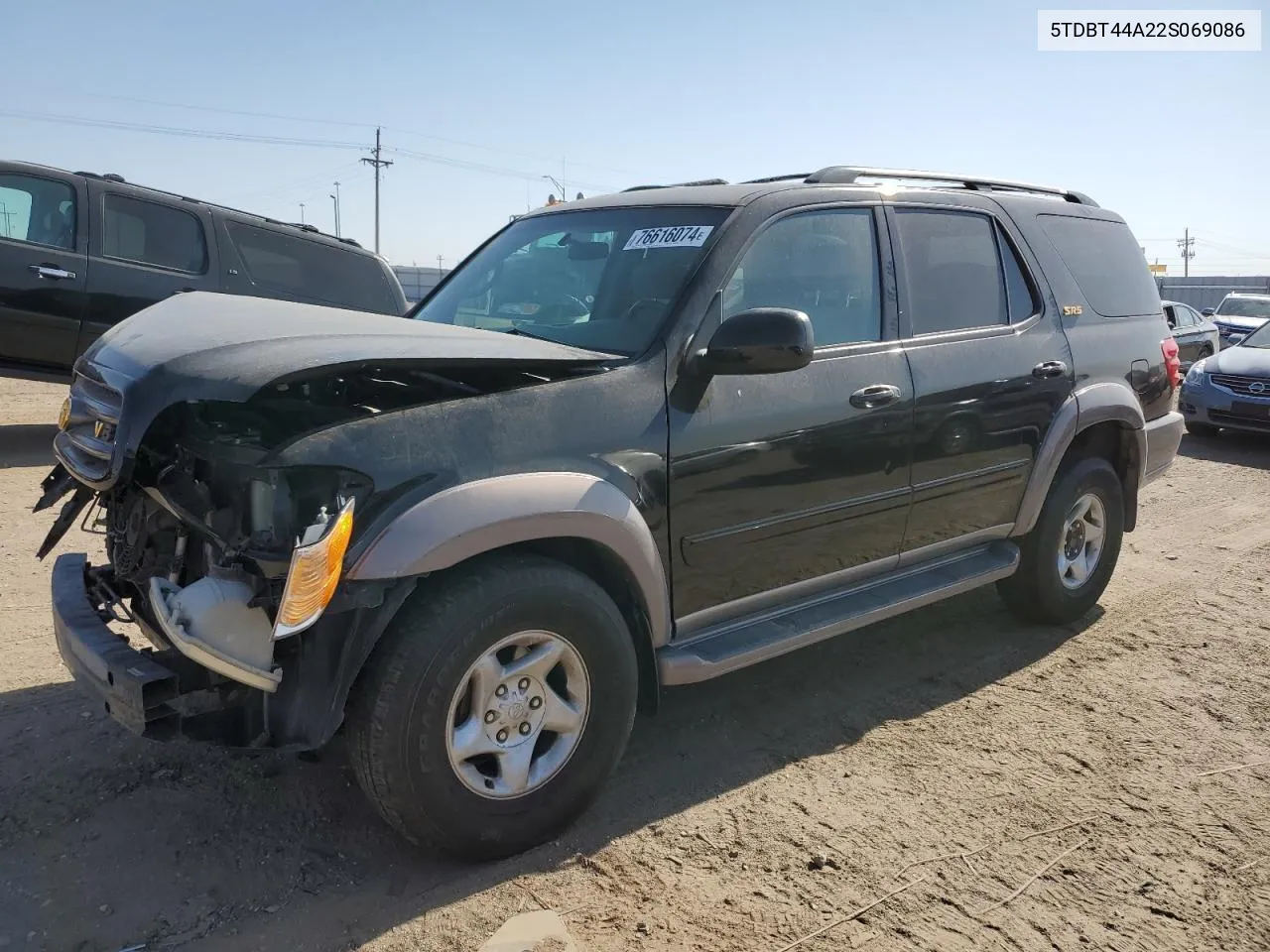 2002 Toyota Sequoia Sr5 VIN: 5TDBT44A22S069086 Lot: 76616074