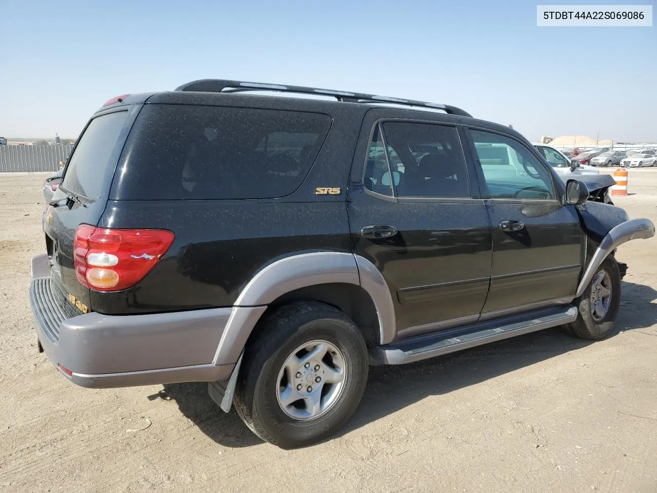 5TDBT44A22S069086 2002 Toyota Sequoia Sr5