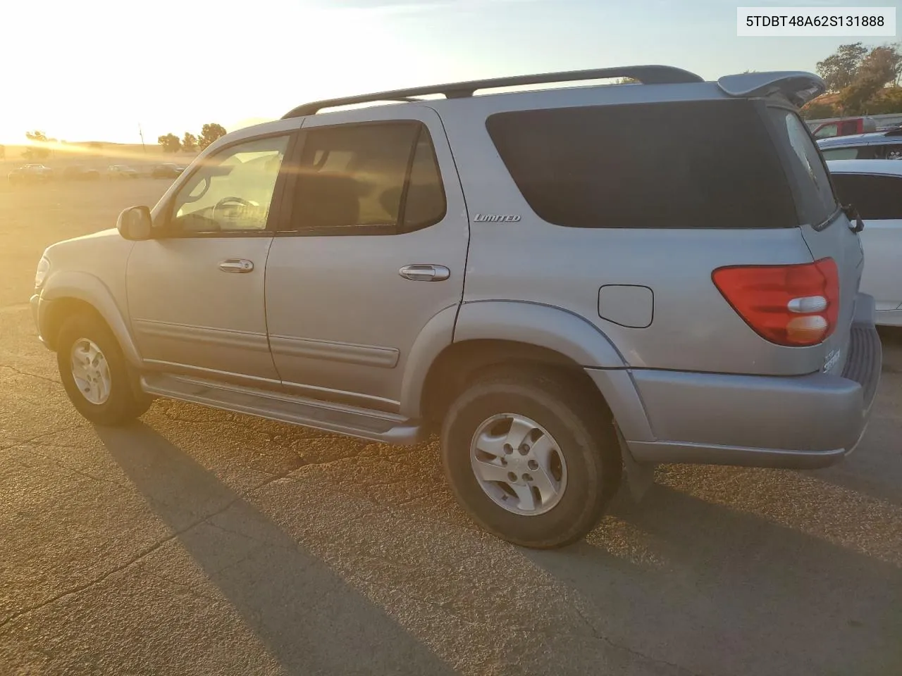 2002 Toyota Sequoia Limited VIN: 5TDBT48A62S131888 Lot: 77386954