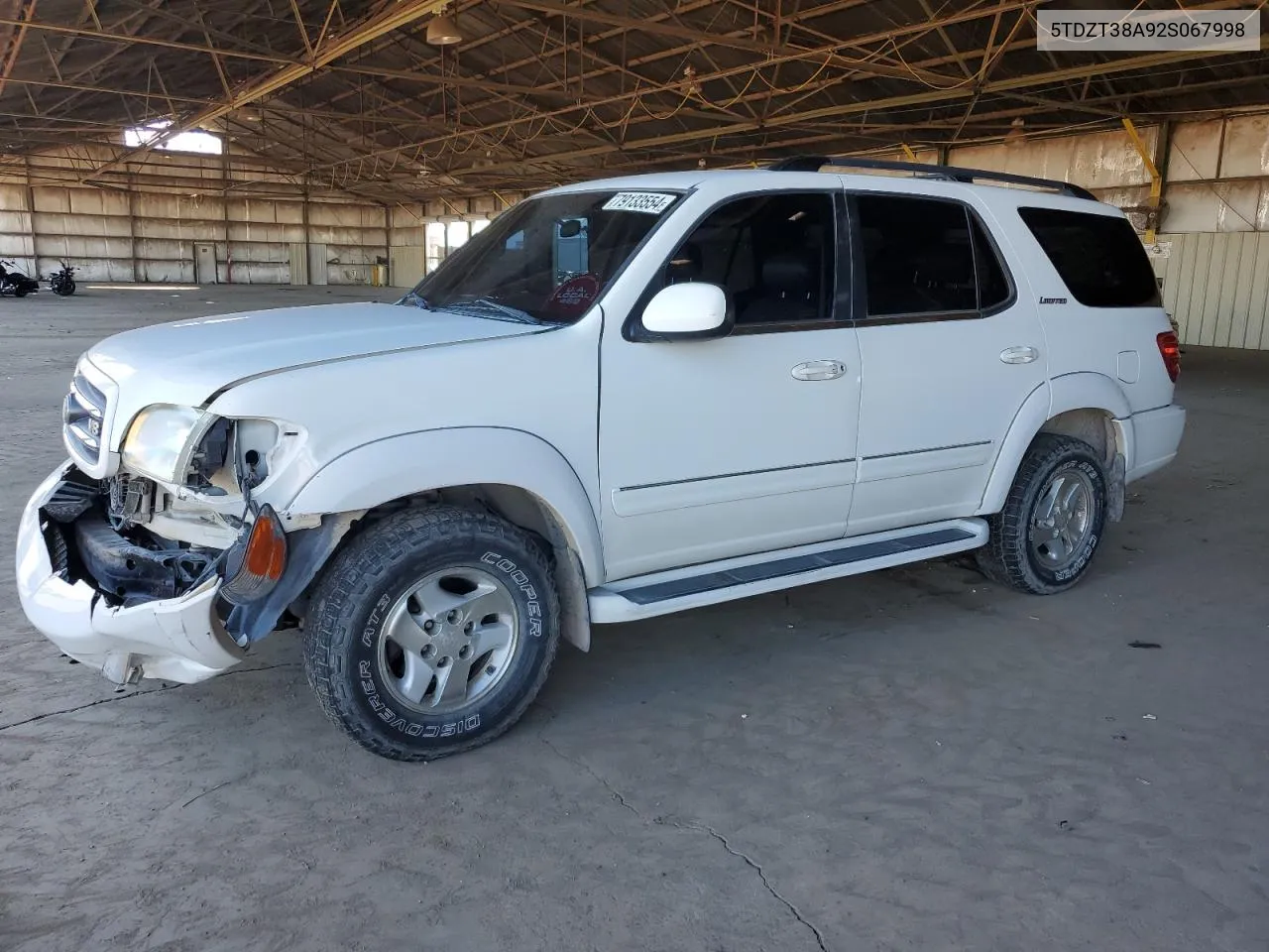 2002 Toyota Sequoia Limited VIN: 5TDZT38A92S067998 Lot: 79133554