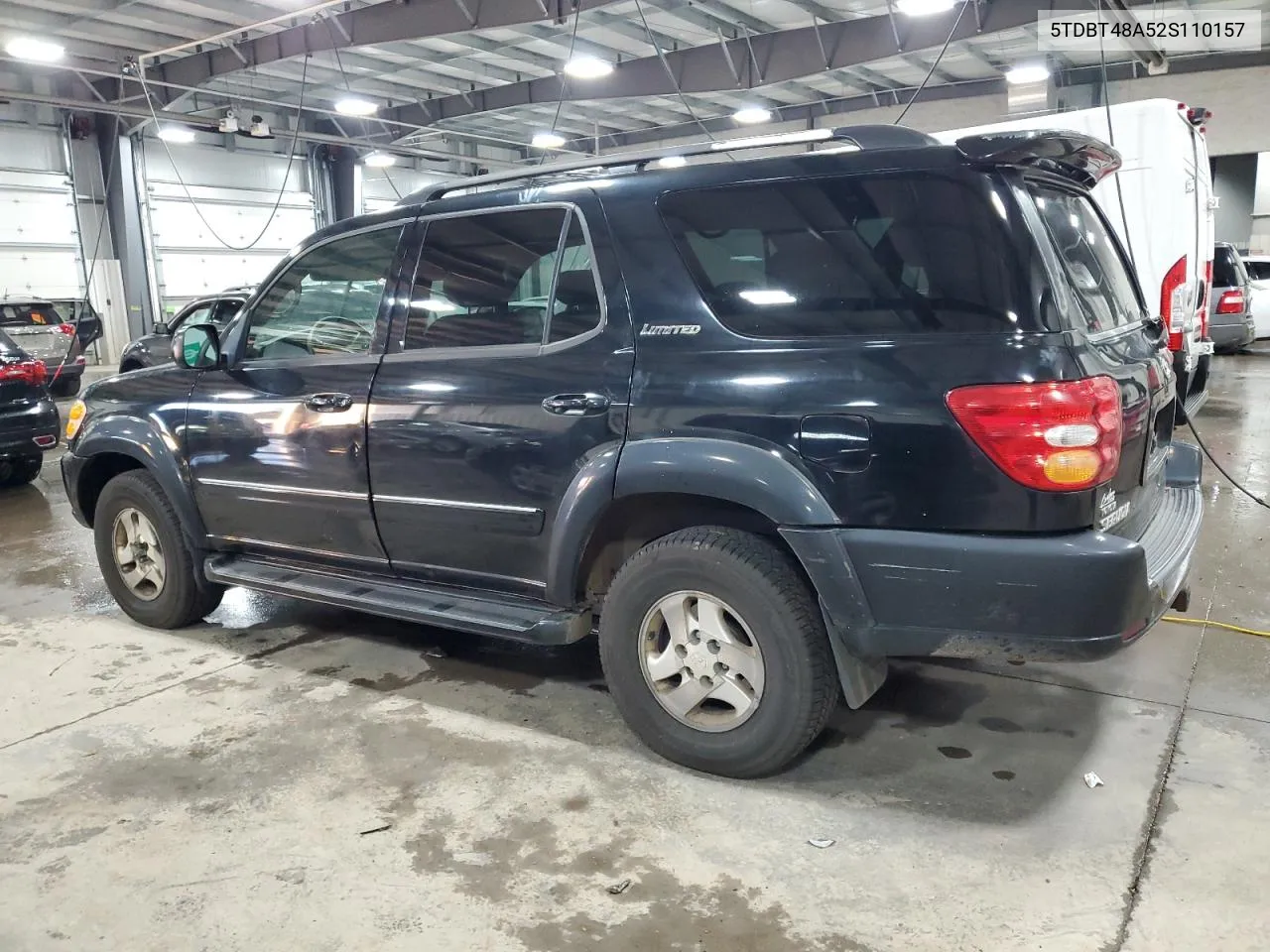 2002 Toyota Sequoia Limited VIN: 5TDBT48A52S110157 Lot: 79951484