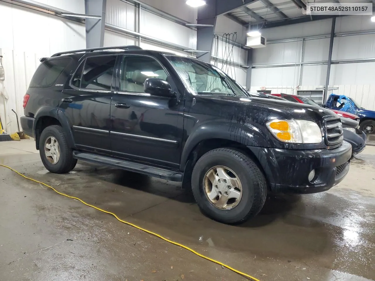 2002 Toyota Sequoia Limited VIN: 5TDBT48A52S110157 Lot: 79951484