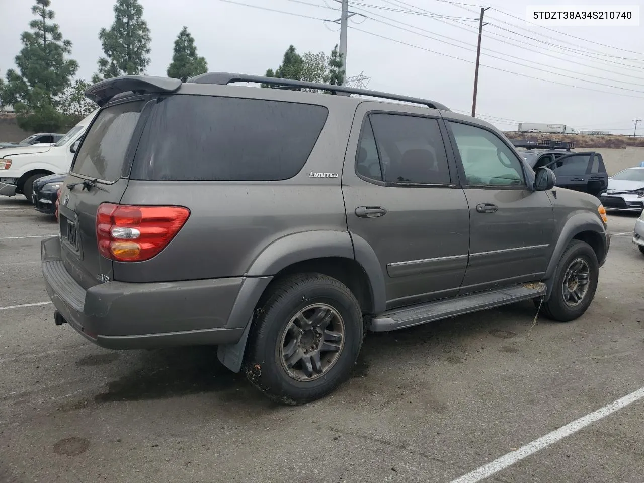 2004 Toyota Sequoia Limited VIN: 5TDZT38A34S210740 Lot: 71471064