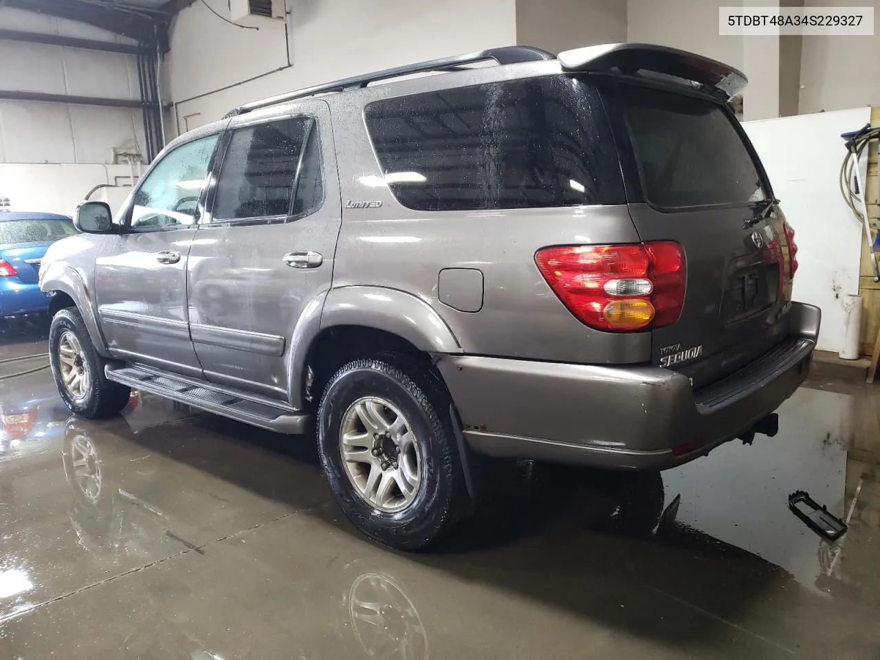 2004 Toyota Sequoia Limited VIN: 5TDBT48A34S229327 Lot: 77602224